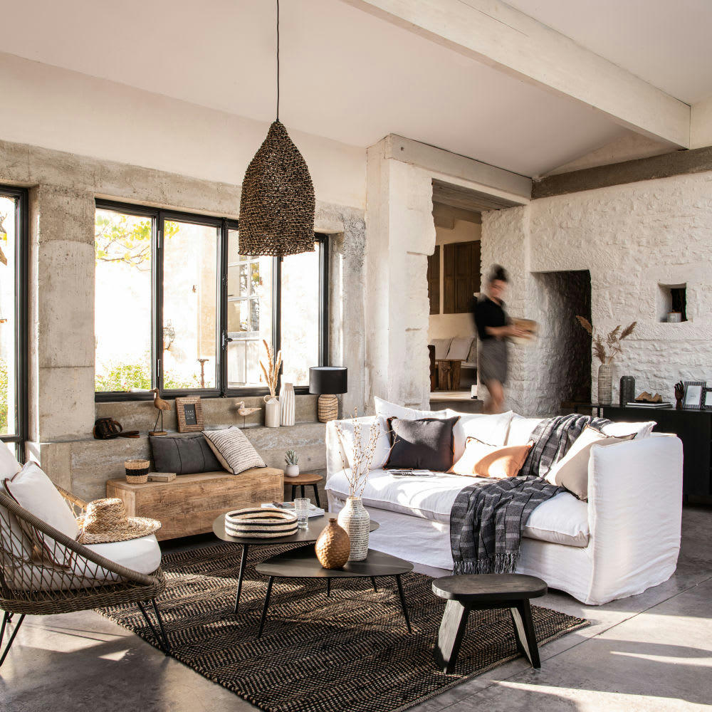 - Vase en grès blanc strié noir H27