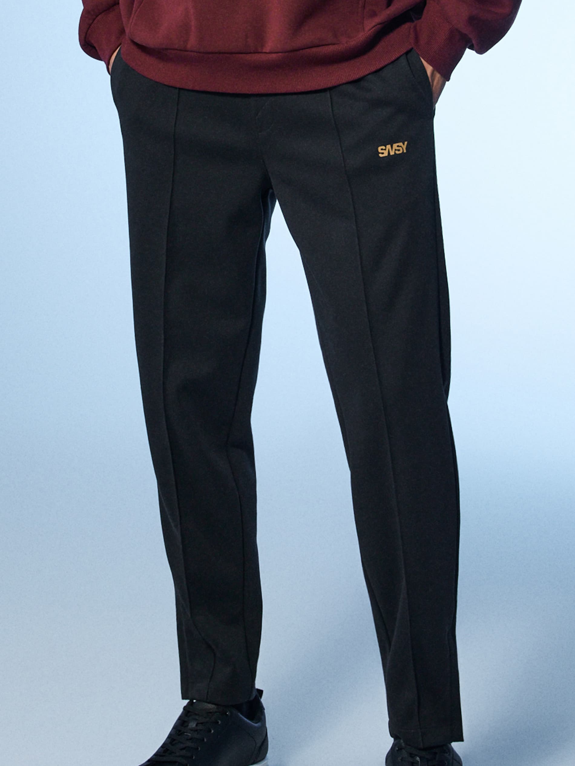 Spodnie tapered fit