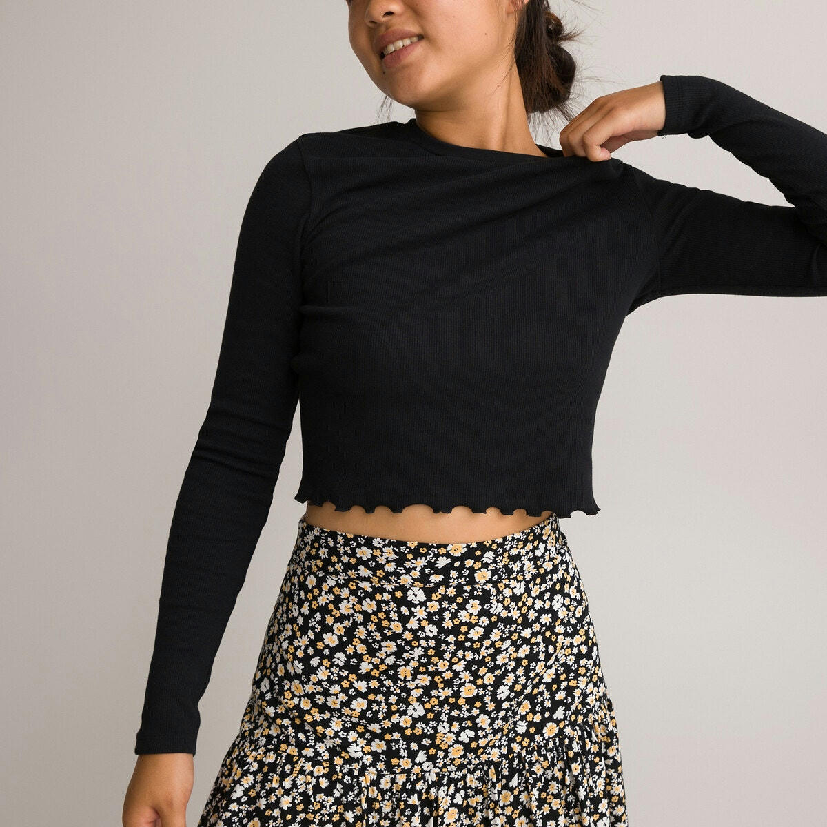 T-shirt manches longues en côtes coupe cropped