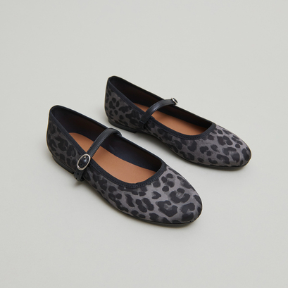 Ballerines à bridesen textile léopard gris | DOUCEUR