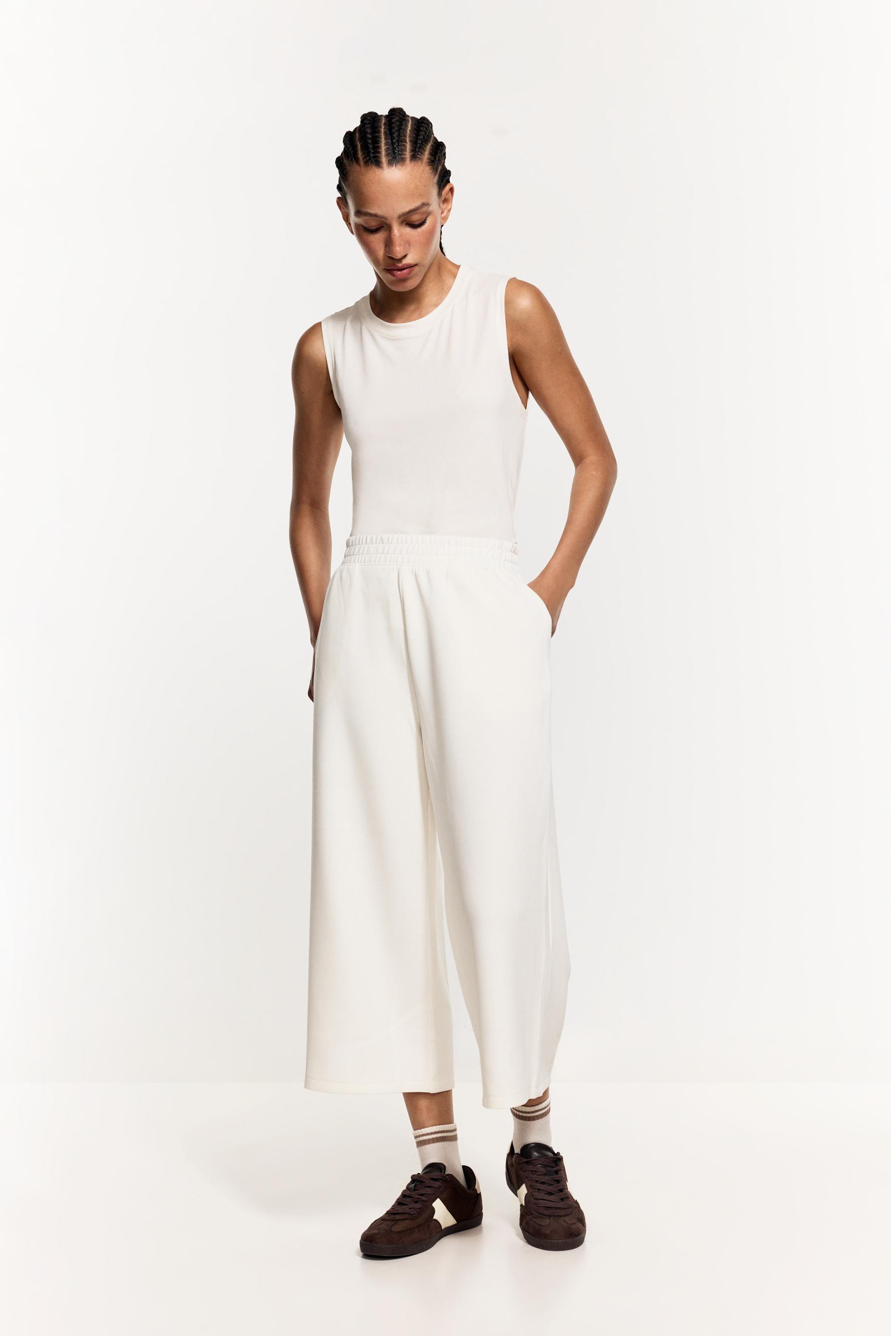 Pantalón deportivo culotte efecto modal
