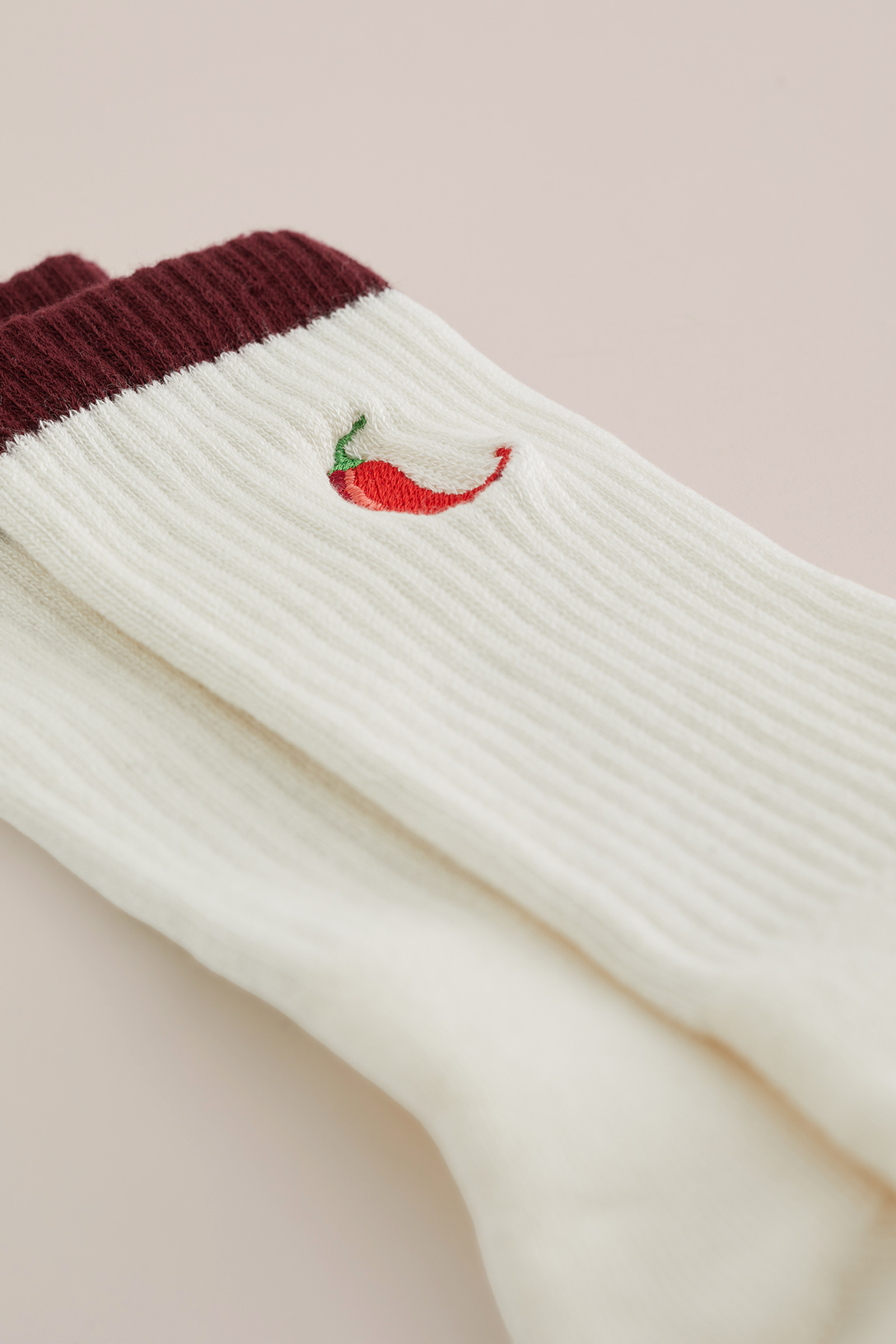 Dames sokken met embroideries