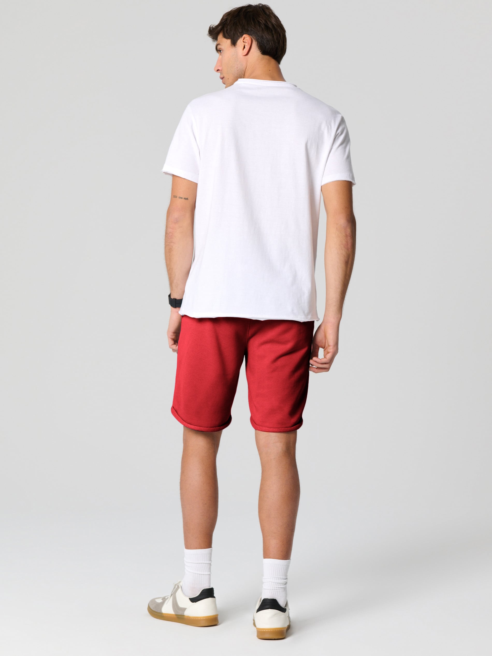 Szorty slim fit