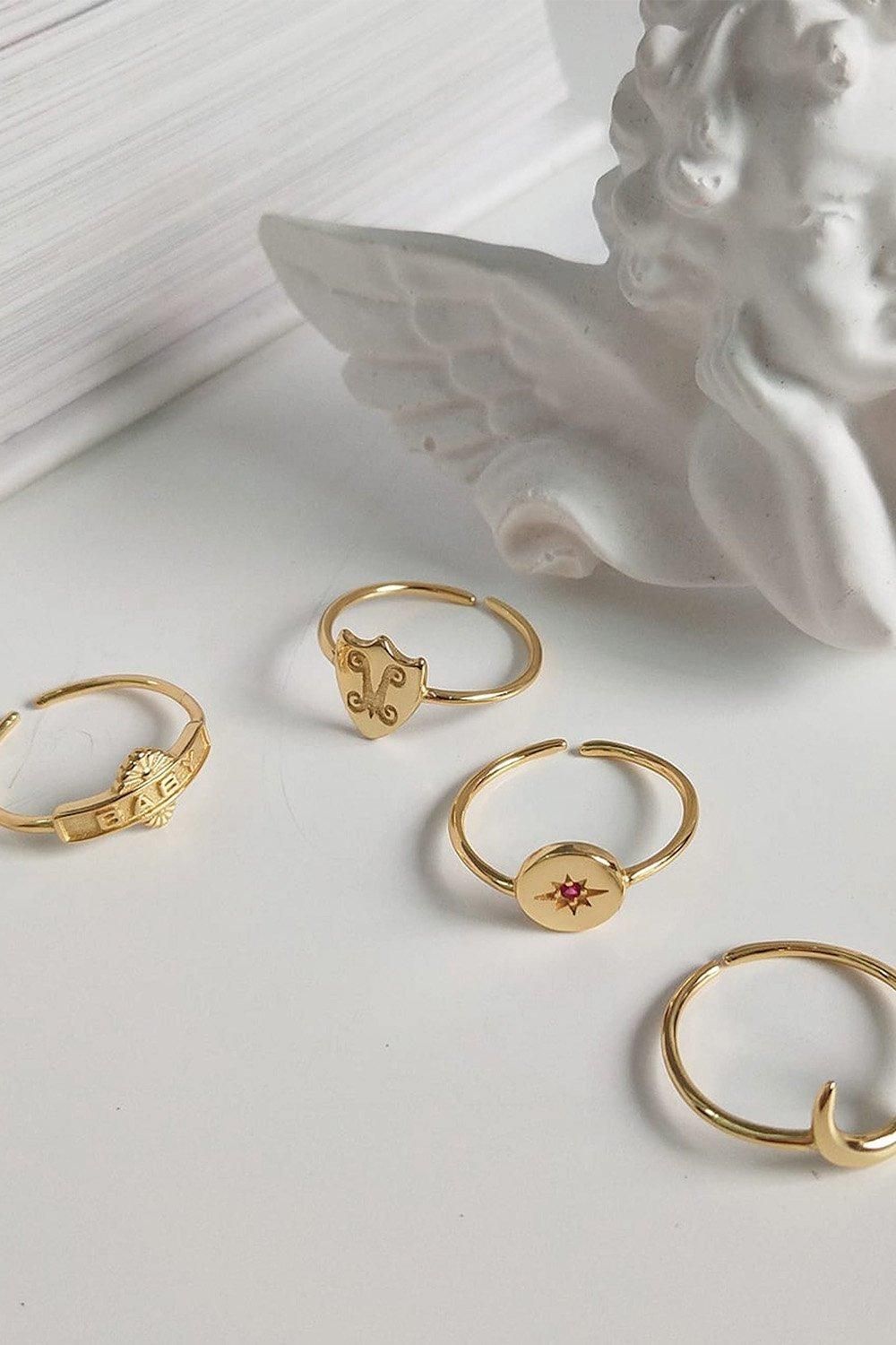 Elk & Bloom Dainty 14K Gold Red Star Ring