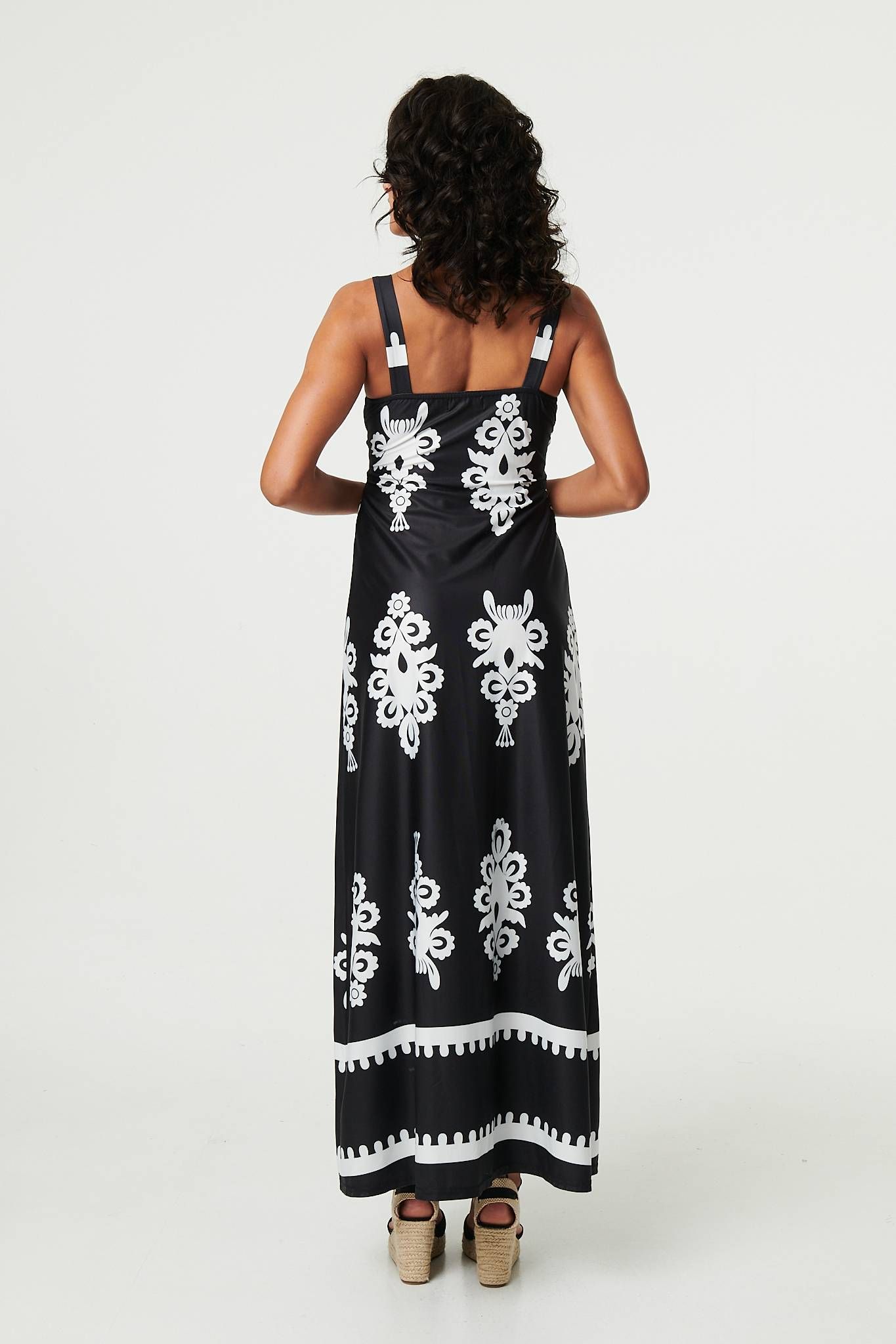 Izabel London Ikat Print Sleeveless Empire Maxi Dress