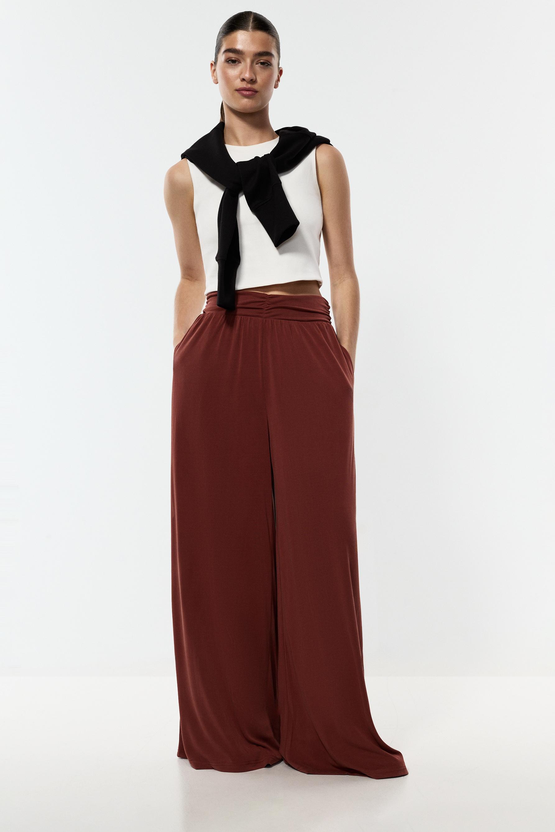 Pantalón deportivo fluido