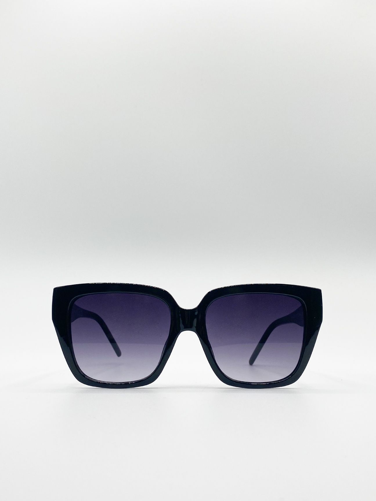SVNX Oversized Cat Eye Sunglasses