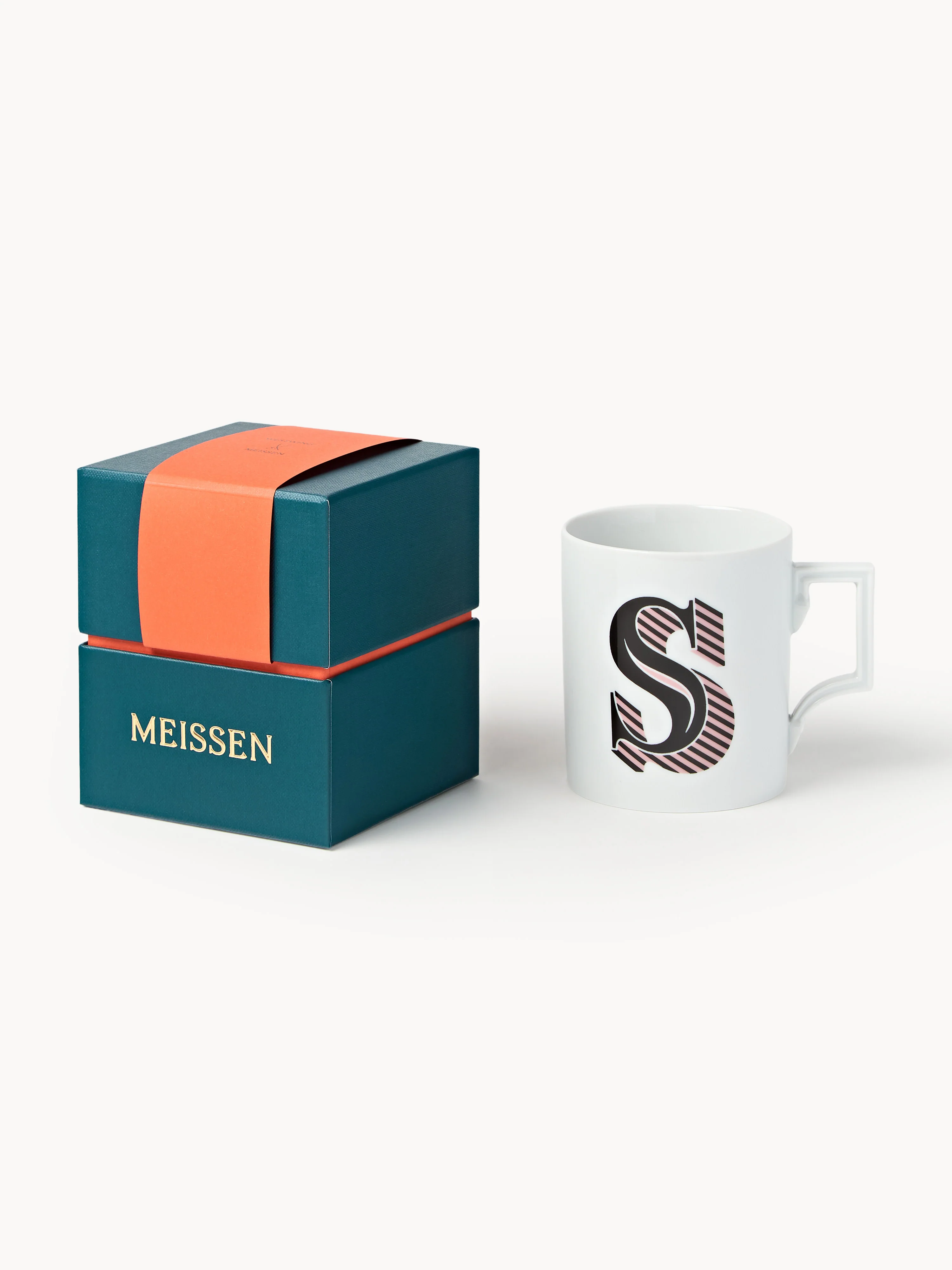 Westwing x MEISSEN, Handgefertigte Tasse Initials mit Dekor-Motiv