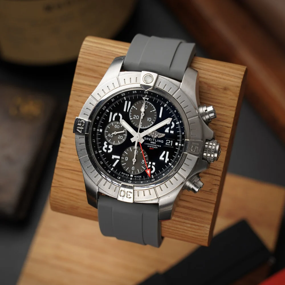 Breitling – Avenger –  Rubber Strap – Grey