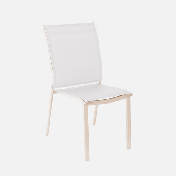 Lot de 4 chaises de jardin Buffalo empilables aluminium et textilene beige. 64.5 x 45.5 x 89.5 cm