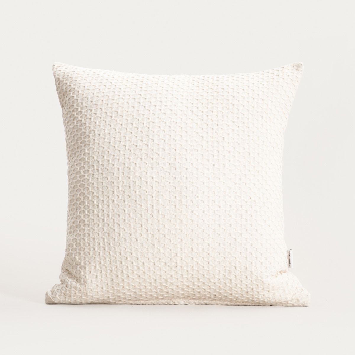 Poszewka RILEY bawełniana ecru z dekoracyjnym przeszyciem geometrycznym 45x45cm