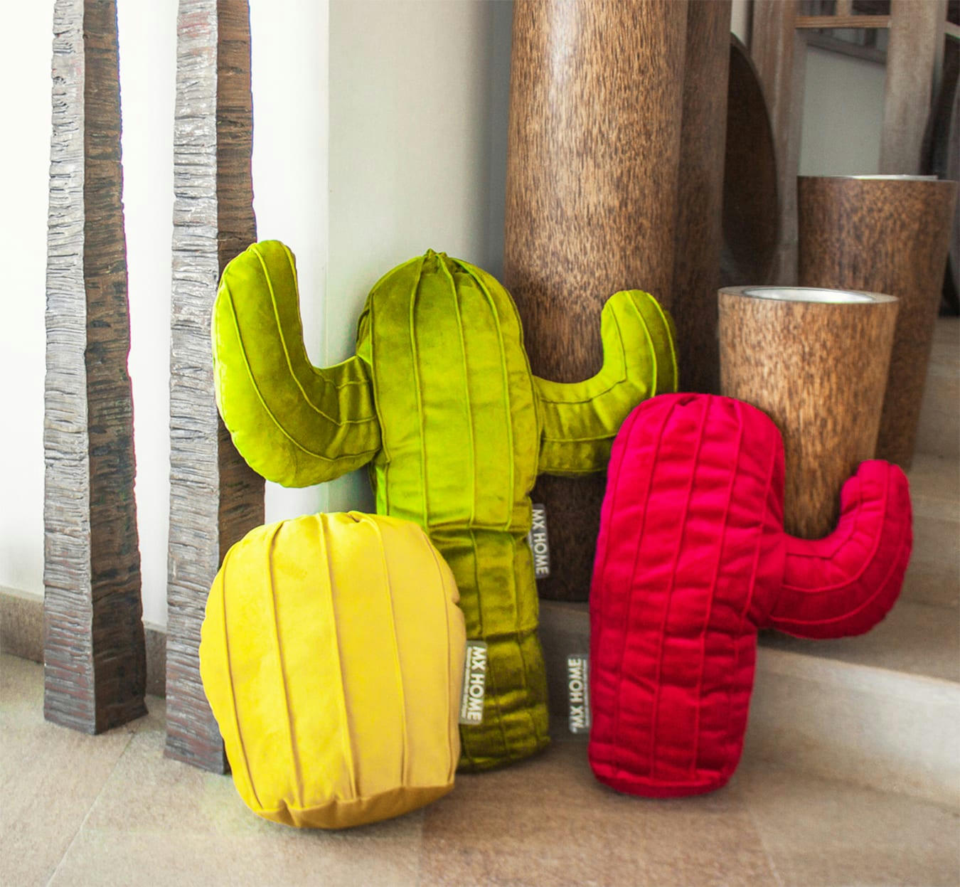 - Lot de 3 coussins cactus en velours multicolore