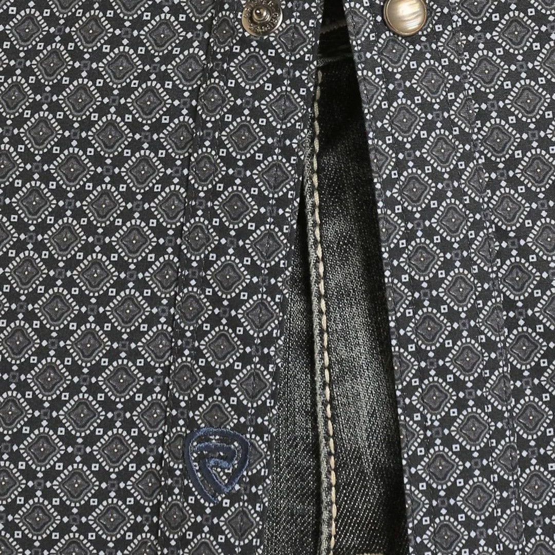 Мужская джинсовая рубашка в стиле рок-н-ролл с геометрическим принтом и кнопками.