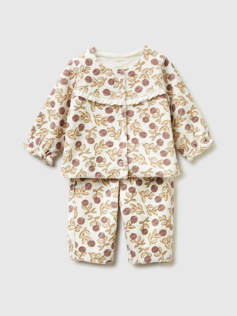 Floral set in chenille