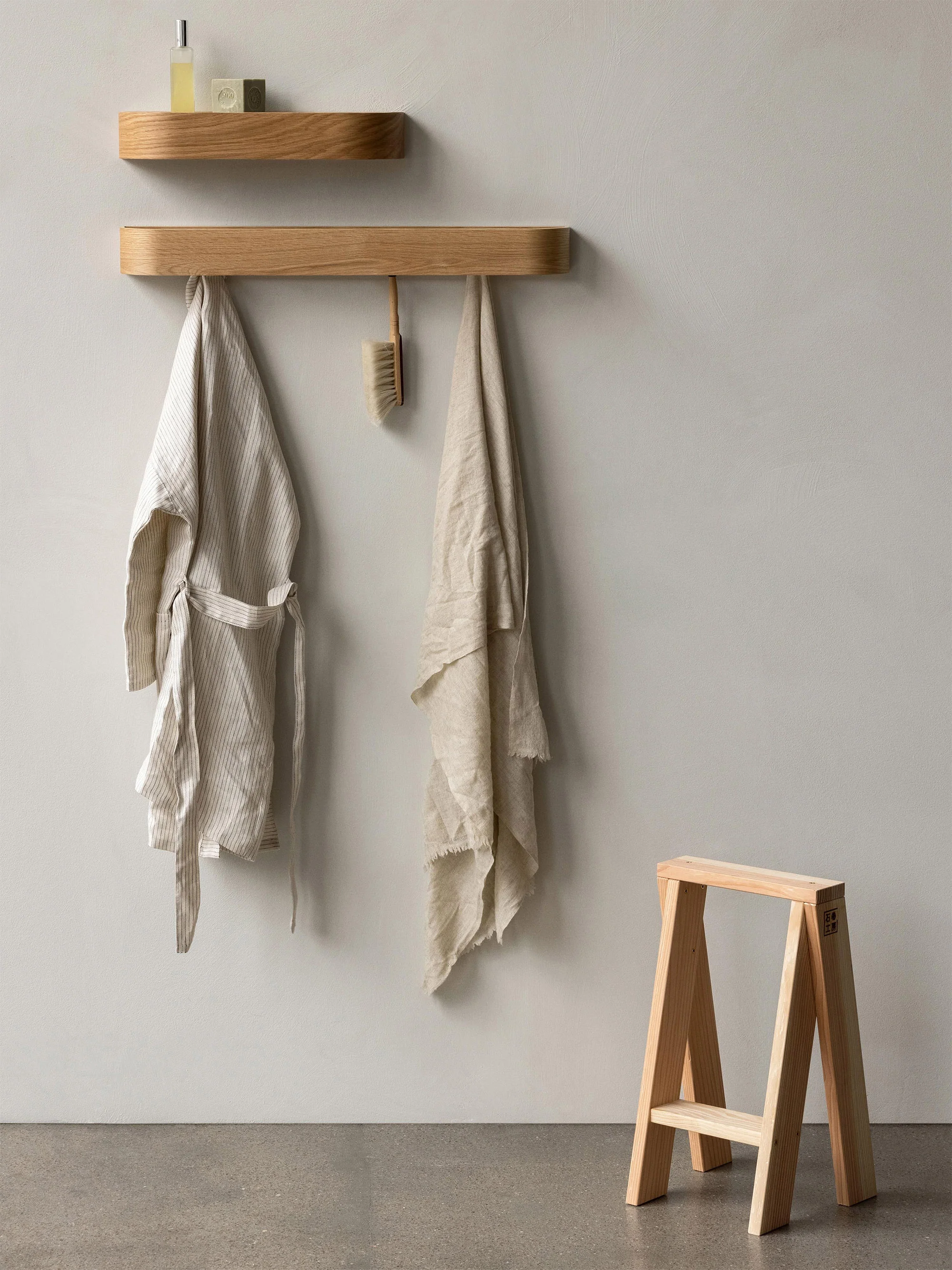 Holz-Wandregal Epoch, B 79 cm