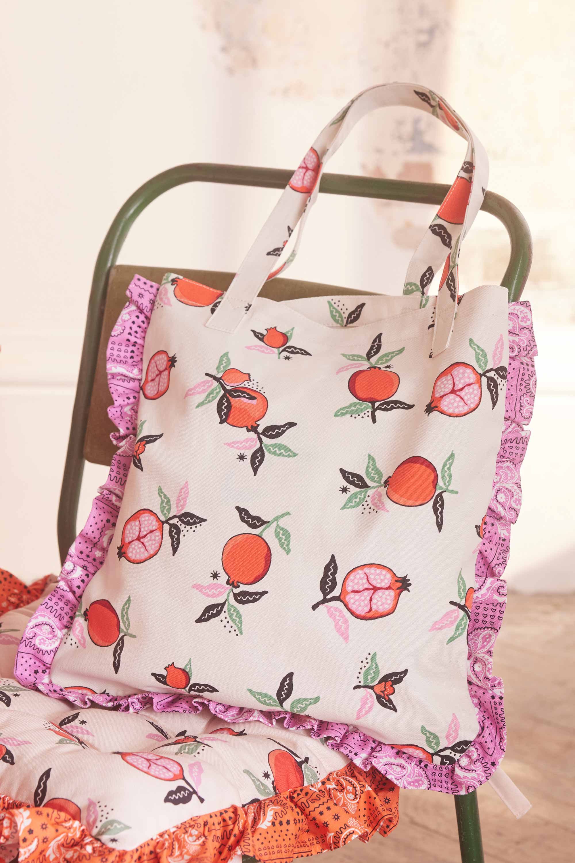 Pomegranate Frill Tote