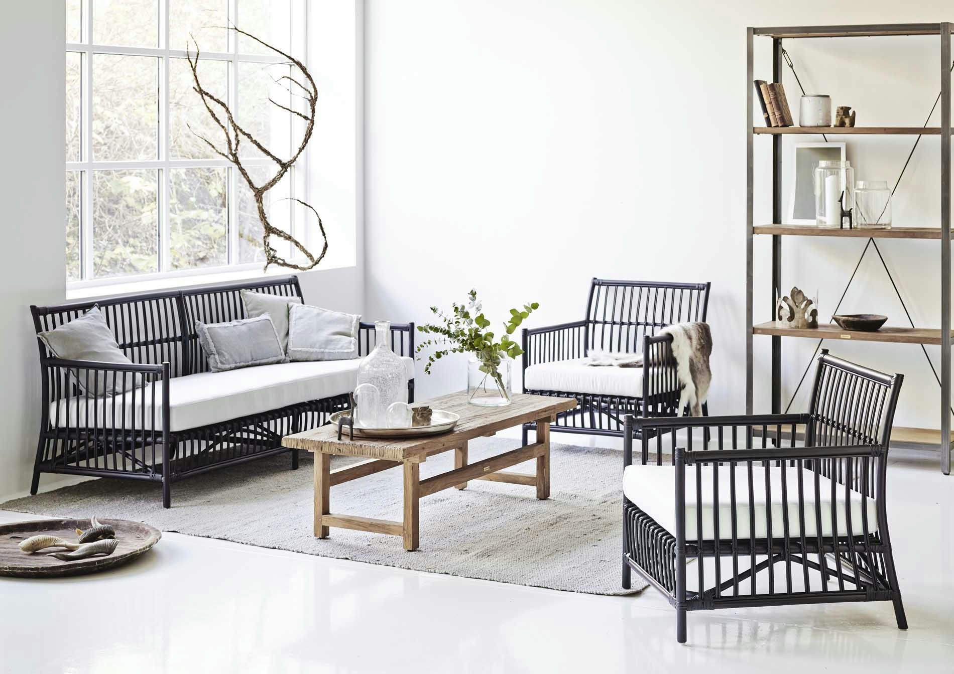 CAROLINE - Fauteuil lounge en rotin noir mat