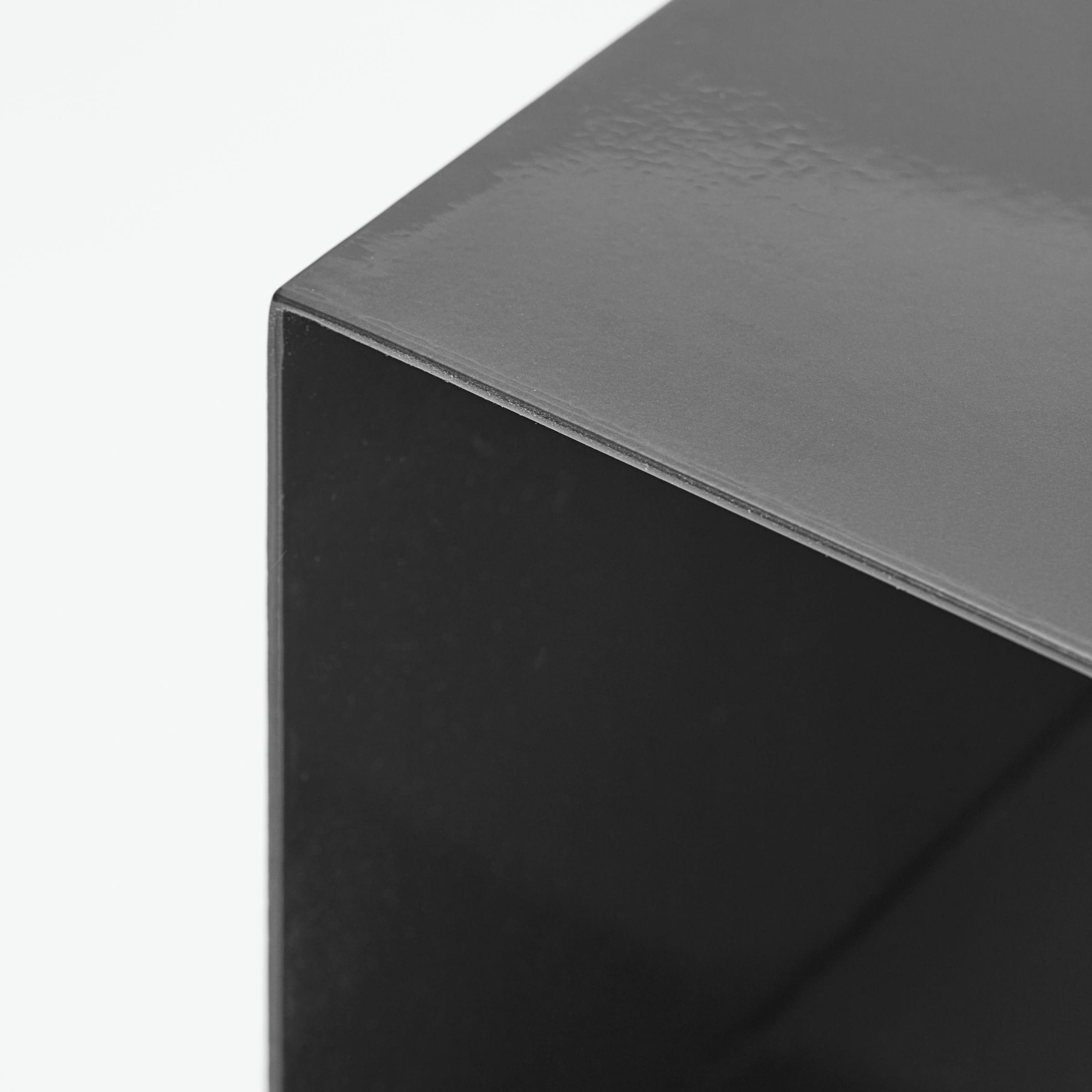 FARI - Table d'appoint en acier noir