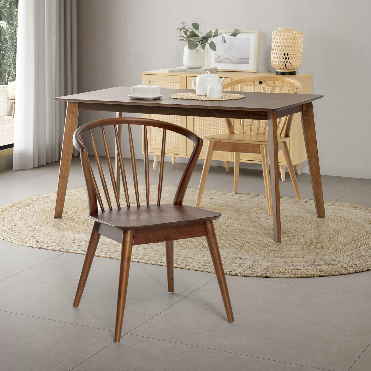 MURA - Pack 2 chaises, couleur noyer, bois massif, 55 cm x 58,5 cm x 84 cm