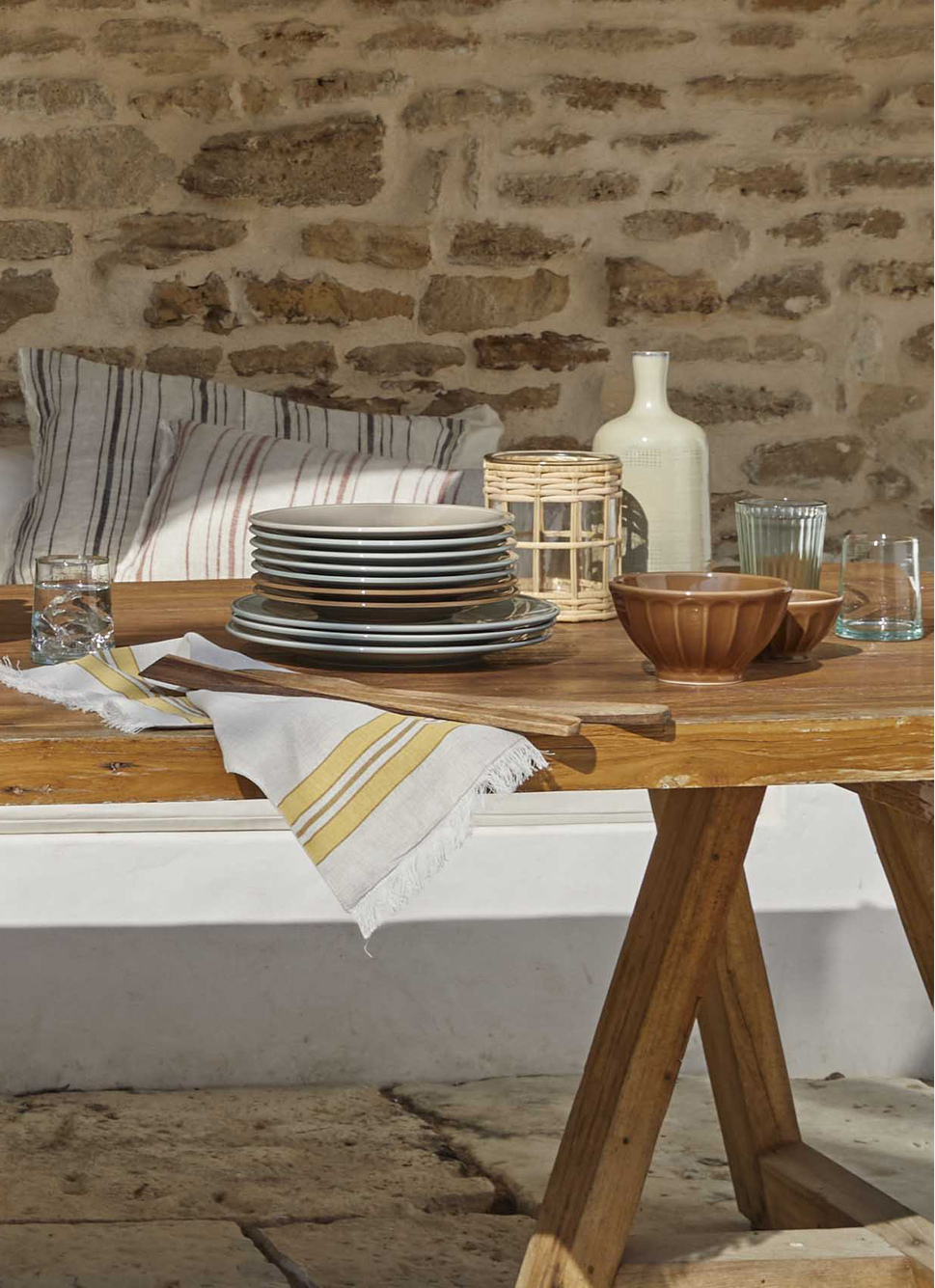 ASSIETTE PLATE UNIE EN FAÏENCE LICHEN