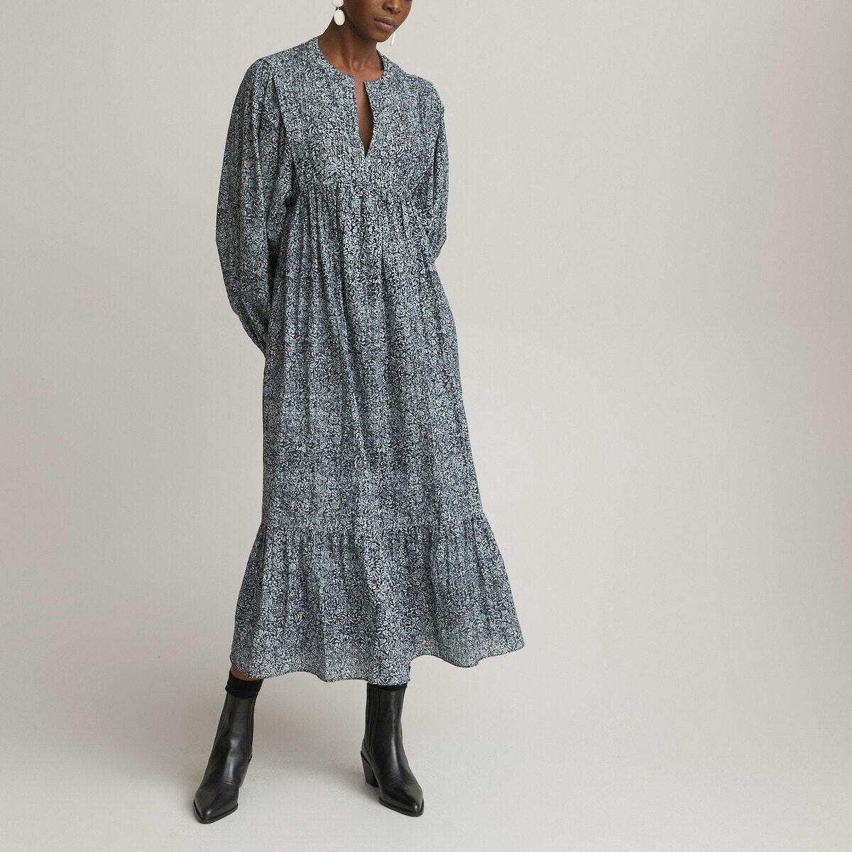 Robe longue, col tunisien, manches ballon imprimée