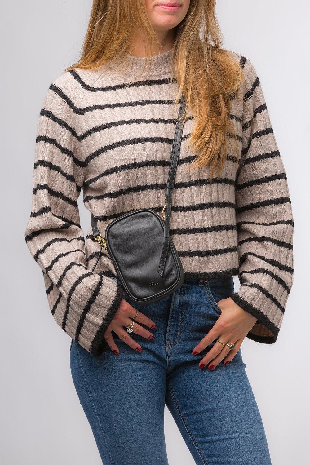 Pure Luxuries London Alaina' Nappa Leather Cross Body Phone Bag