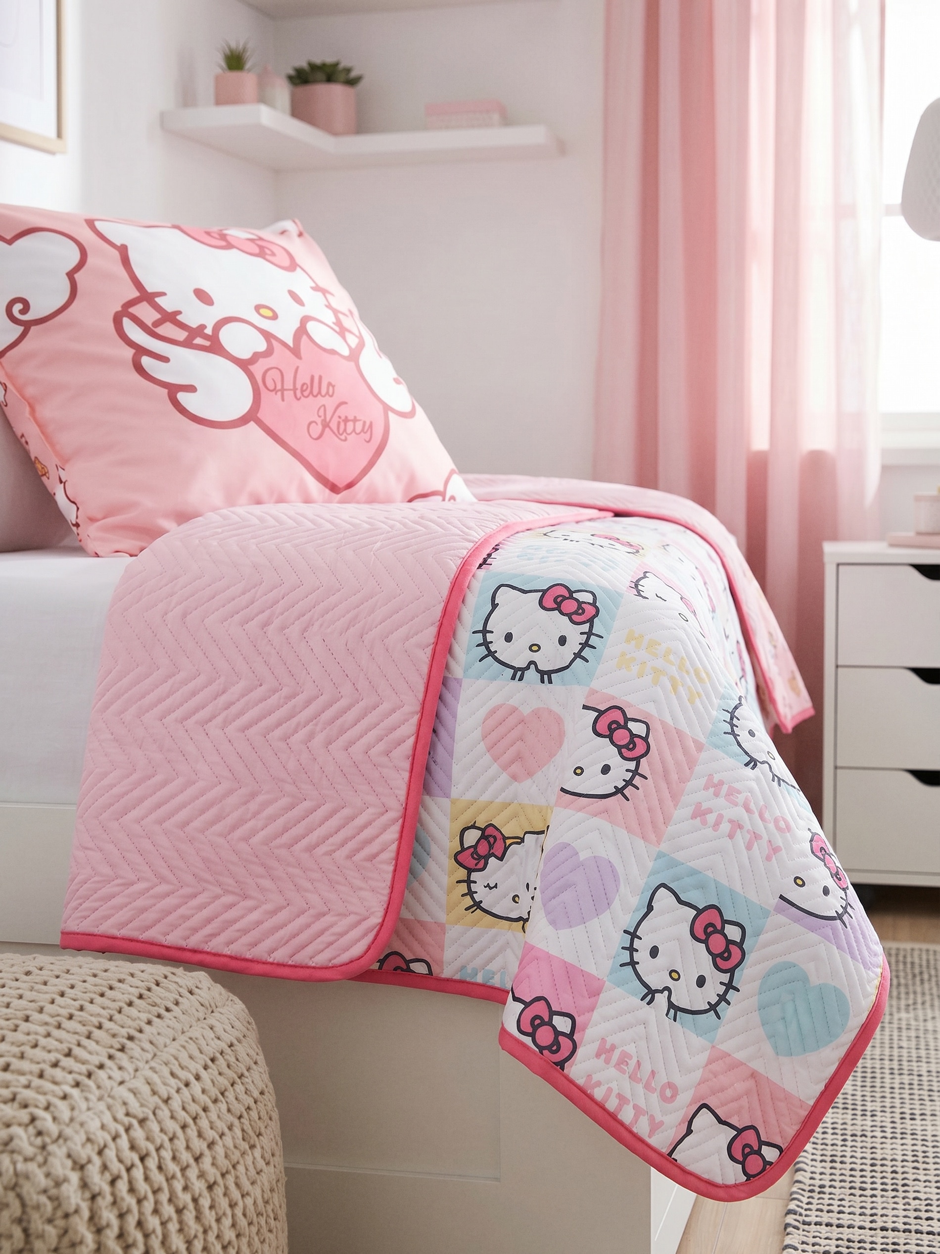 Narzuta na łóżko Hello Kitty