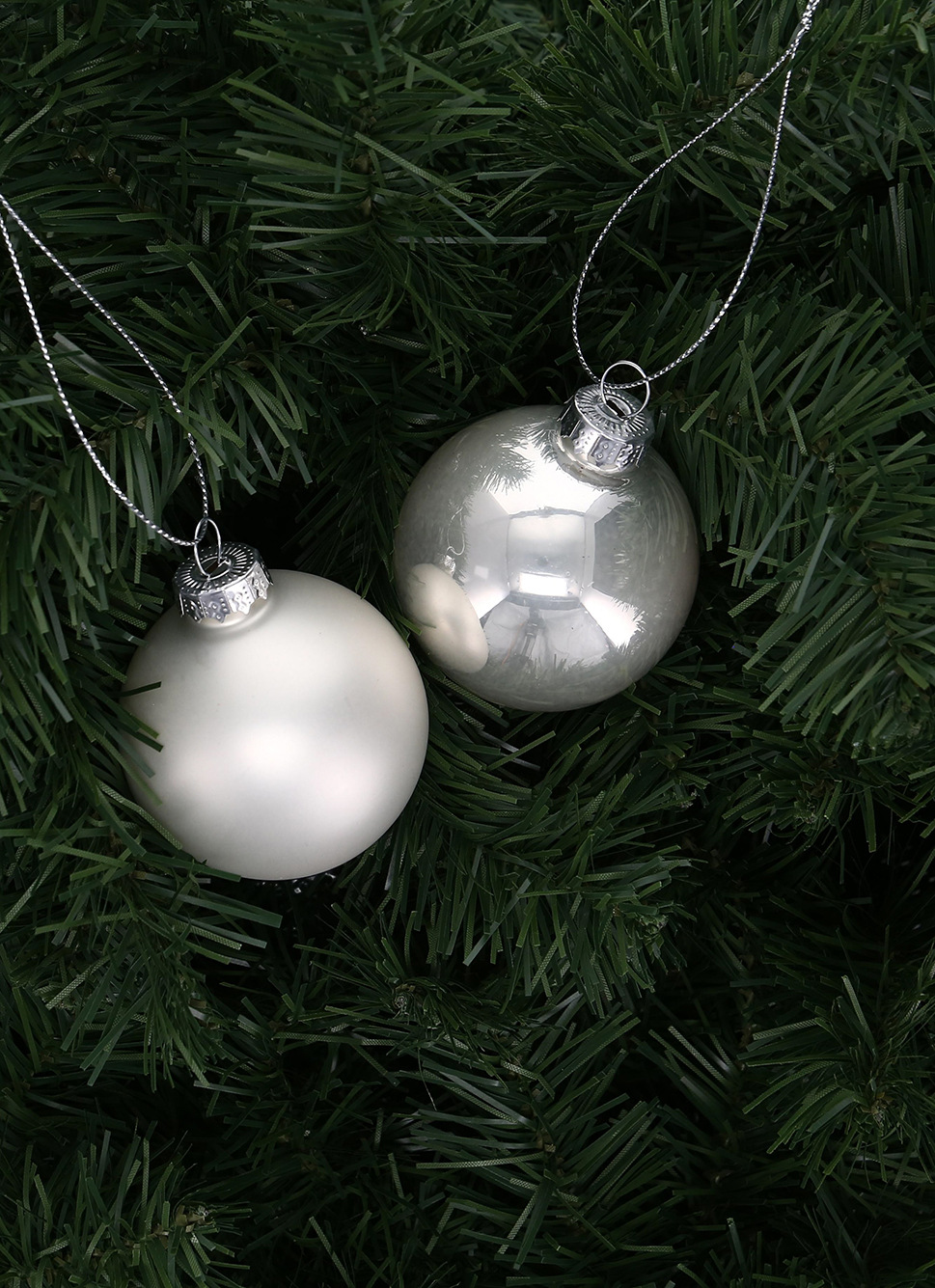 BOULE EFFET BRILLANT ET MAT (MODÈLE ALÉATOIRE)BLANC NACRE