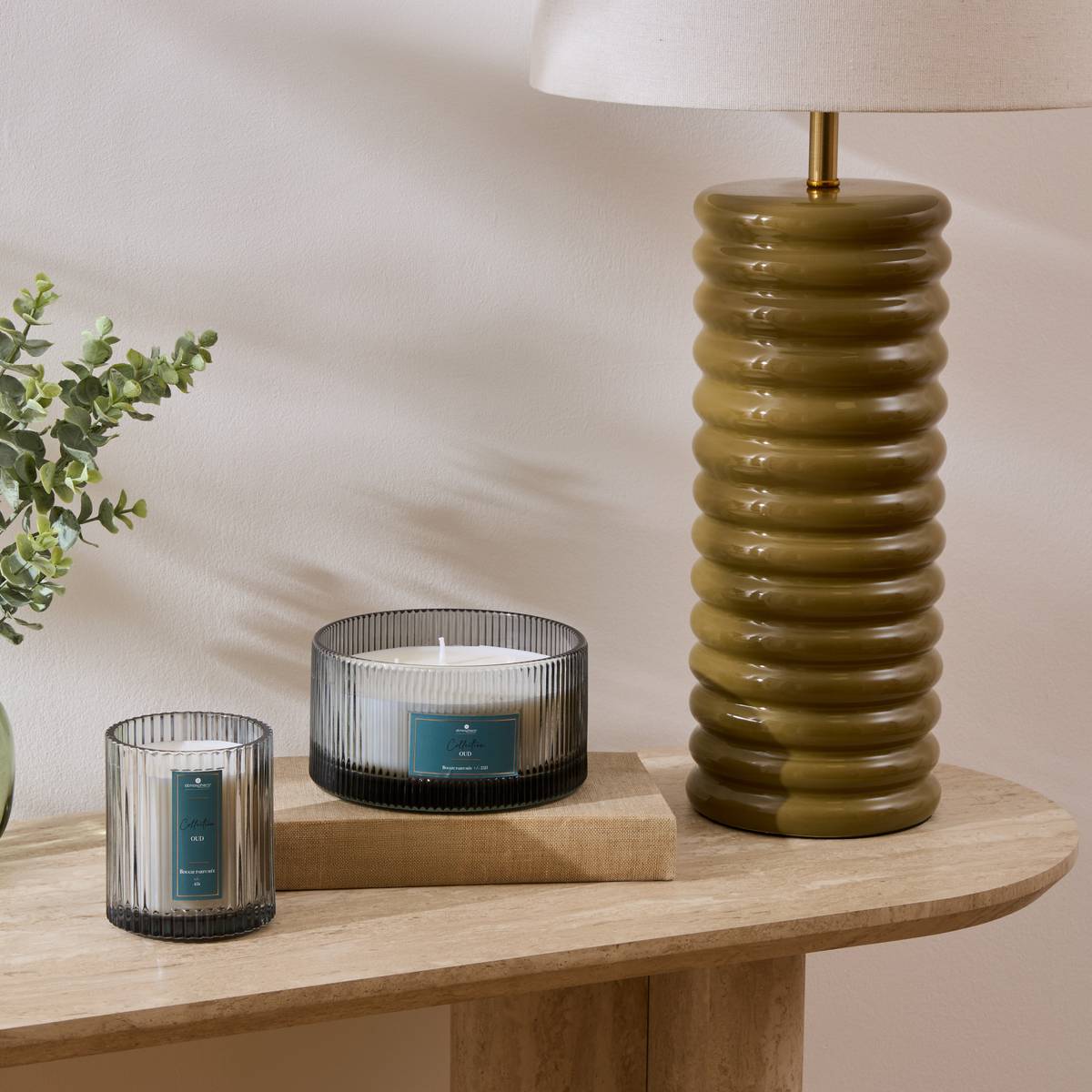 Scented Candle "Albie" Oud wood, Gray, 635g