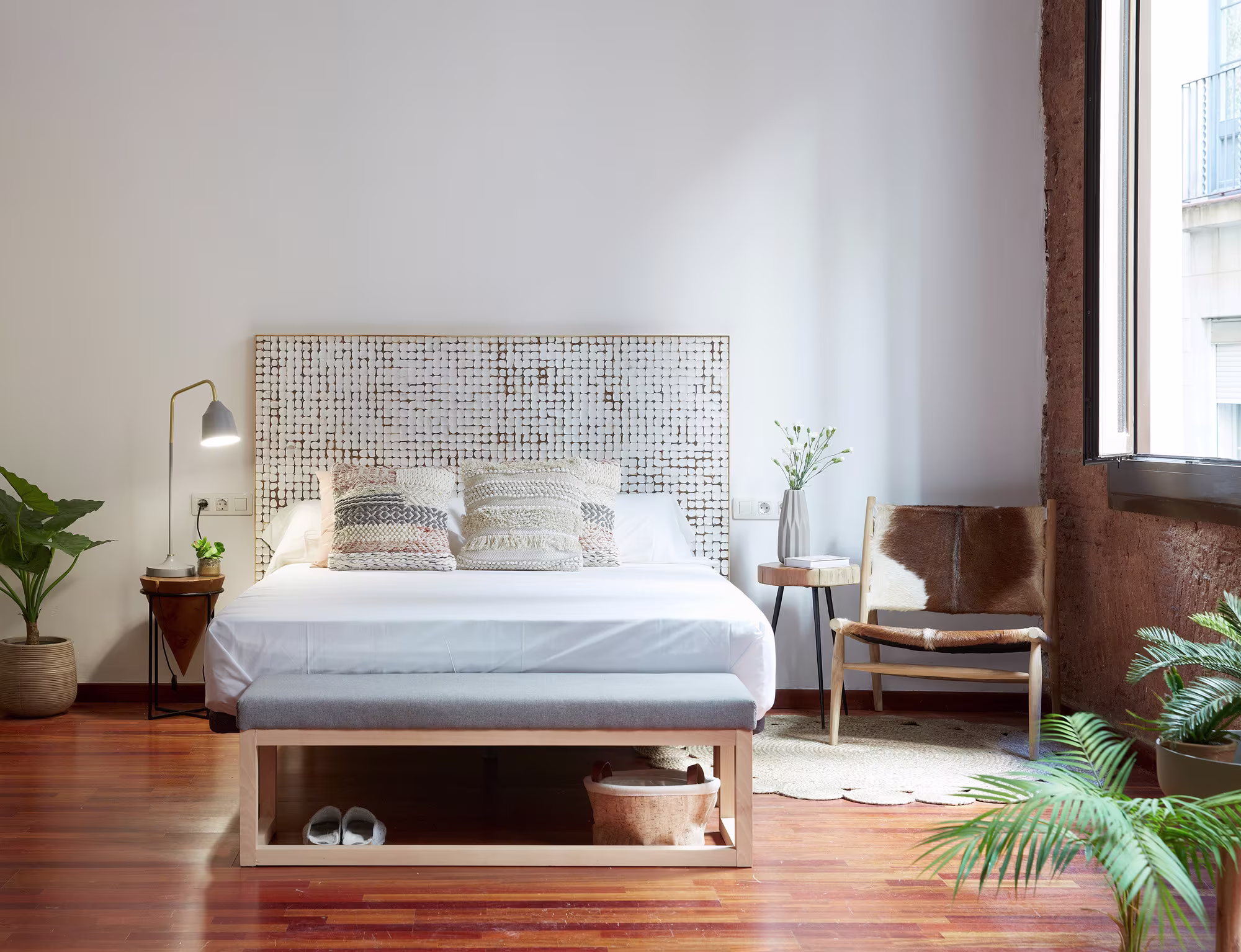 Banqueta Loya gris de madera maciza de haya 128 cm