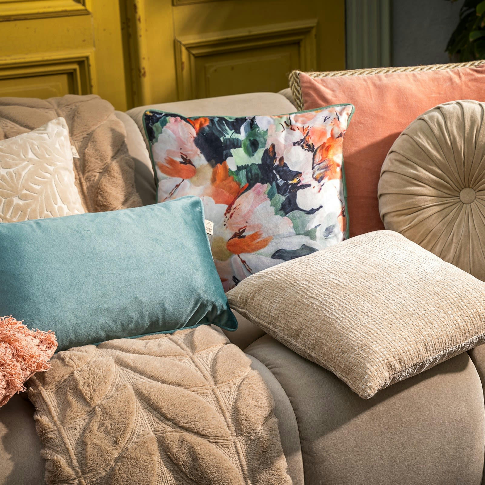 FINN - Coussin - vert en velours 30x50 cm uni