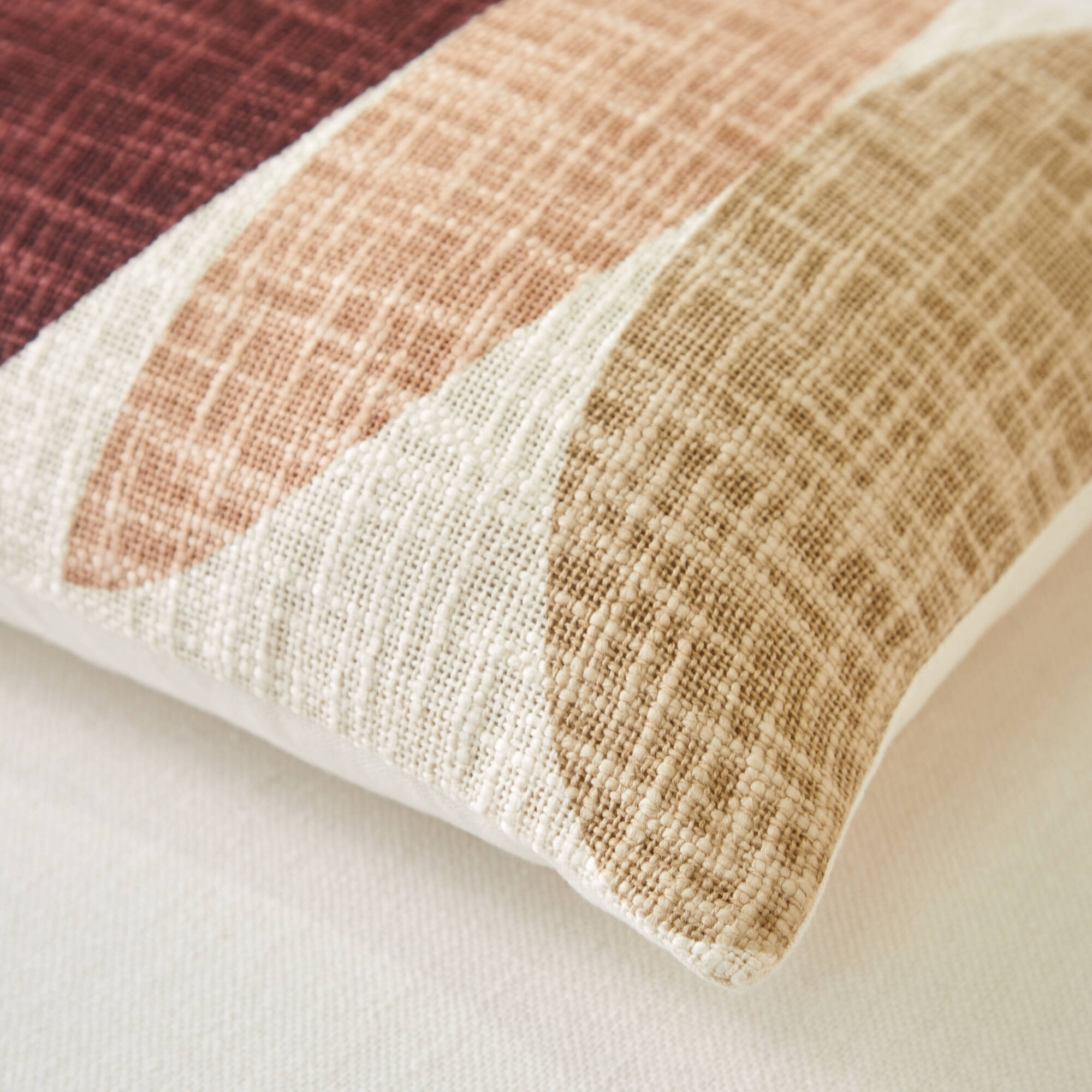 Coussin imprimé géométrique