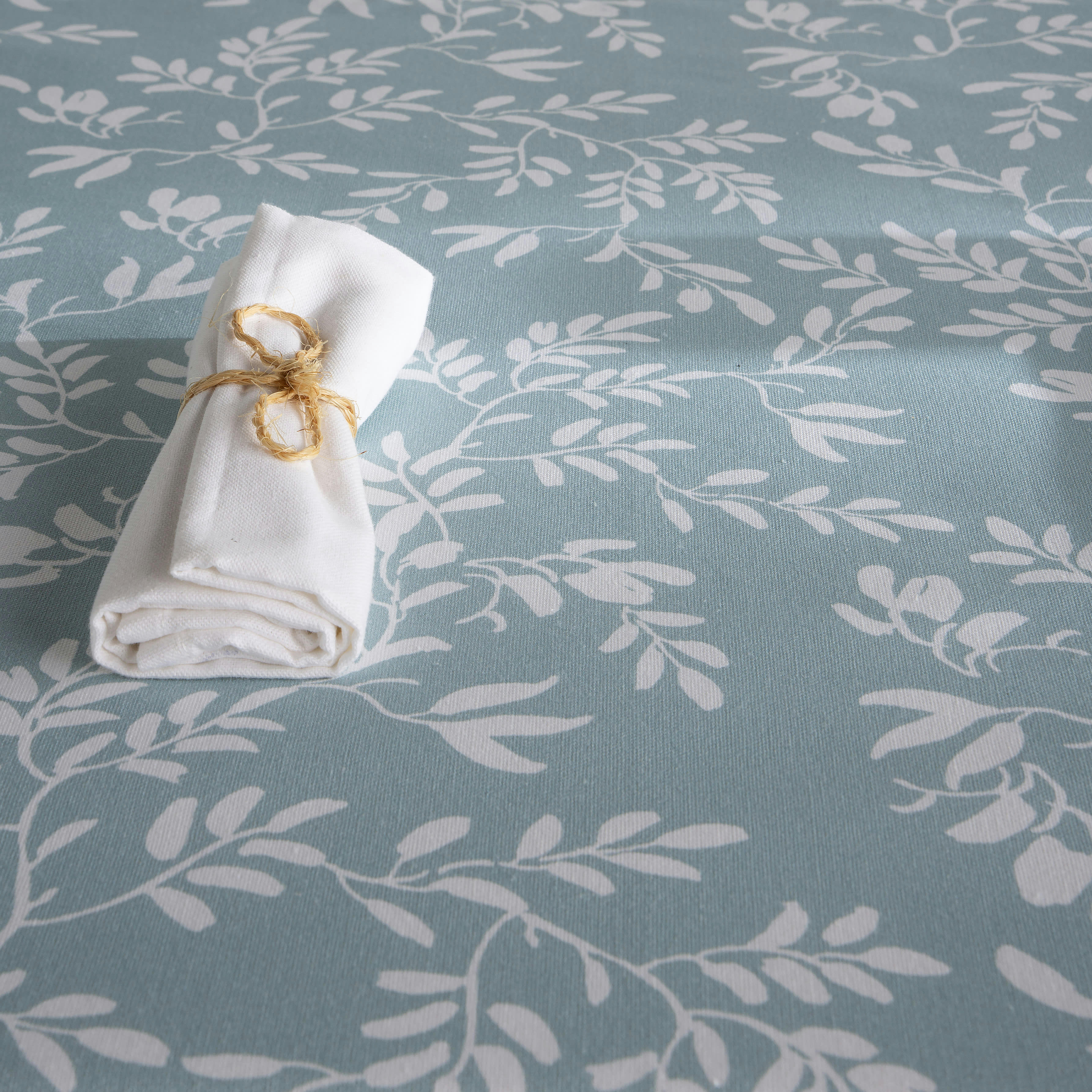 TANIA AGUAMARINA - Nappe en coton biologique antitâche imprimée eau de mer 140x240 cm