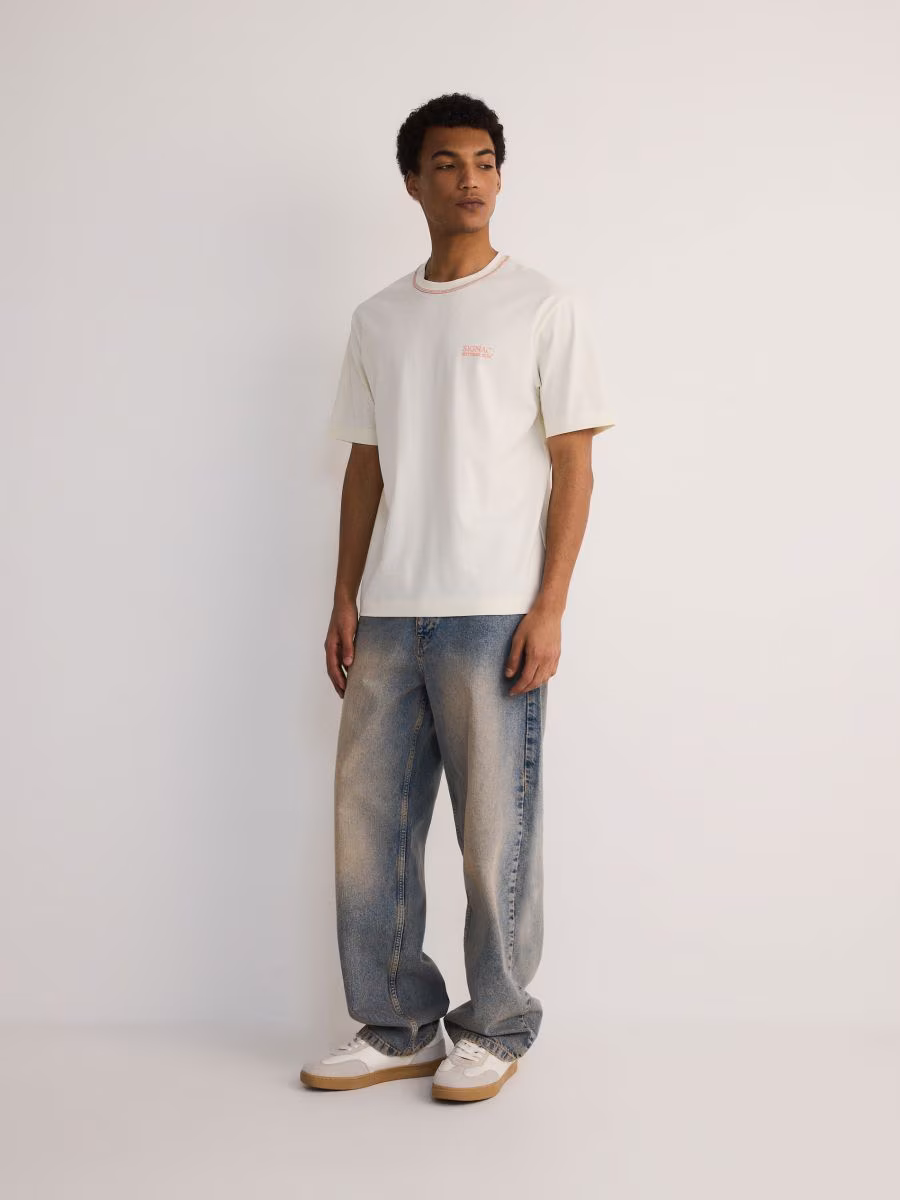 Regular Fit T-Shirt With Back Print