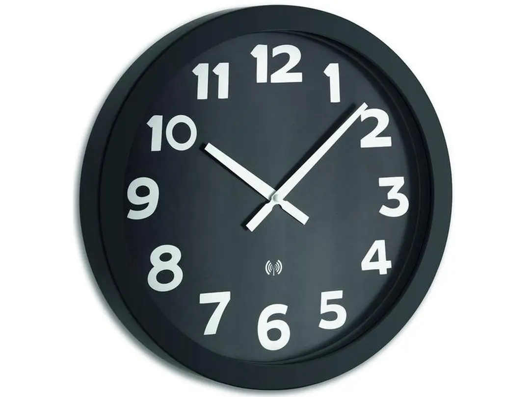 Wanduhr TFA