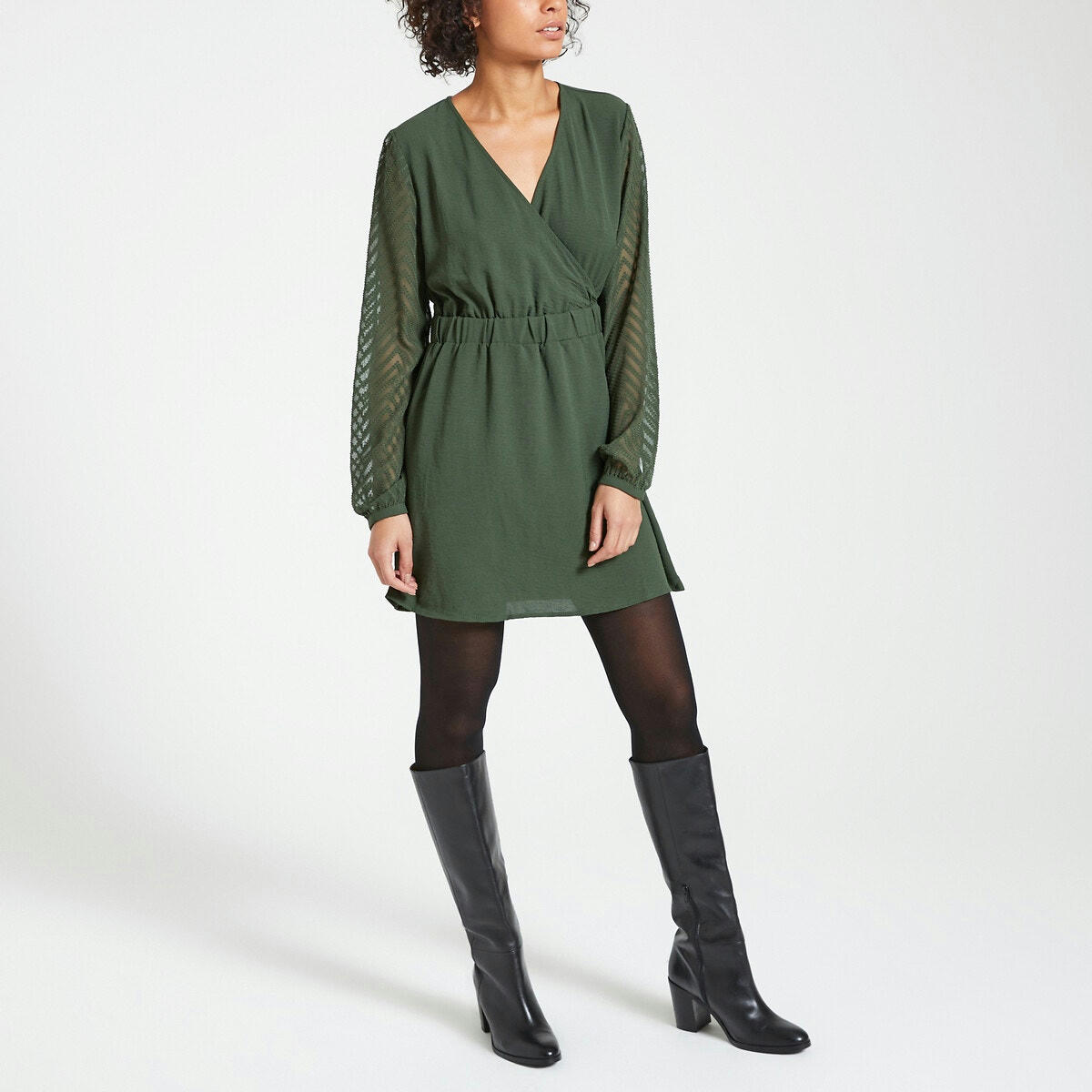 Robe encolure v, manches longues