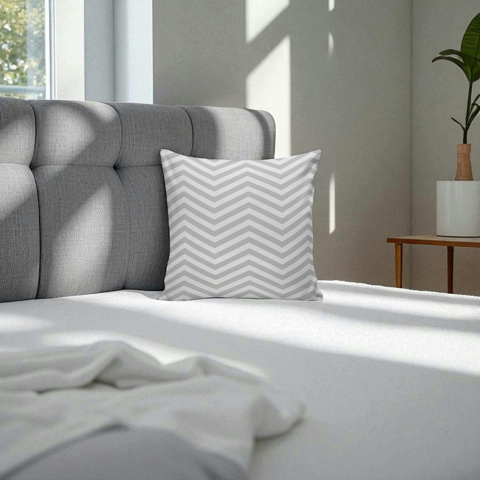 Coussin gris motif graphique IZMIR