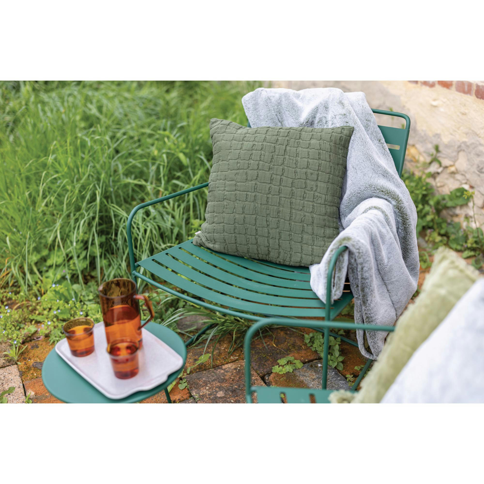 SWAMI - Coussin stonewashed  en coton olive 45 x 45