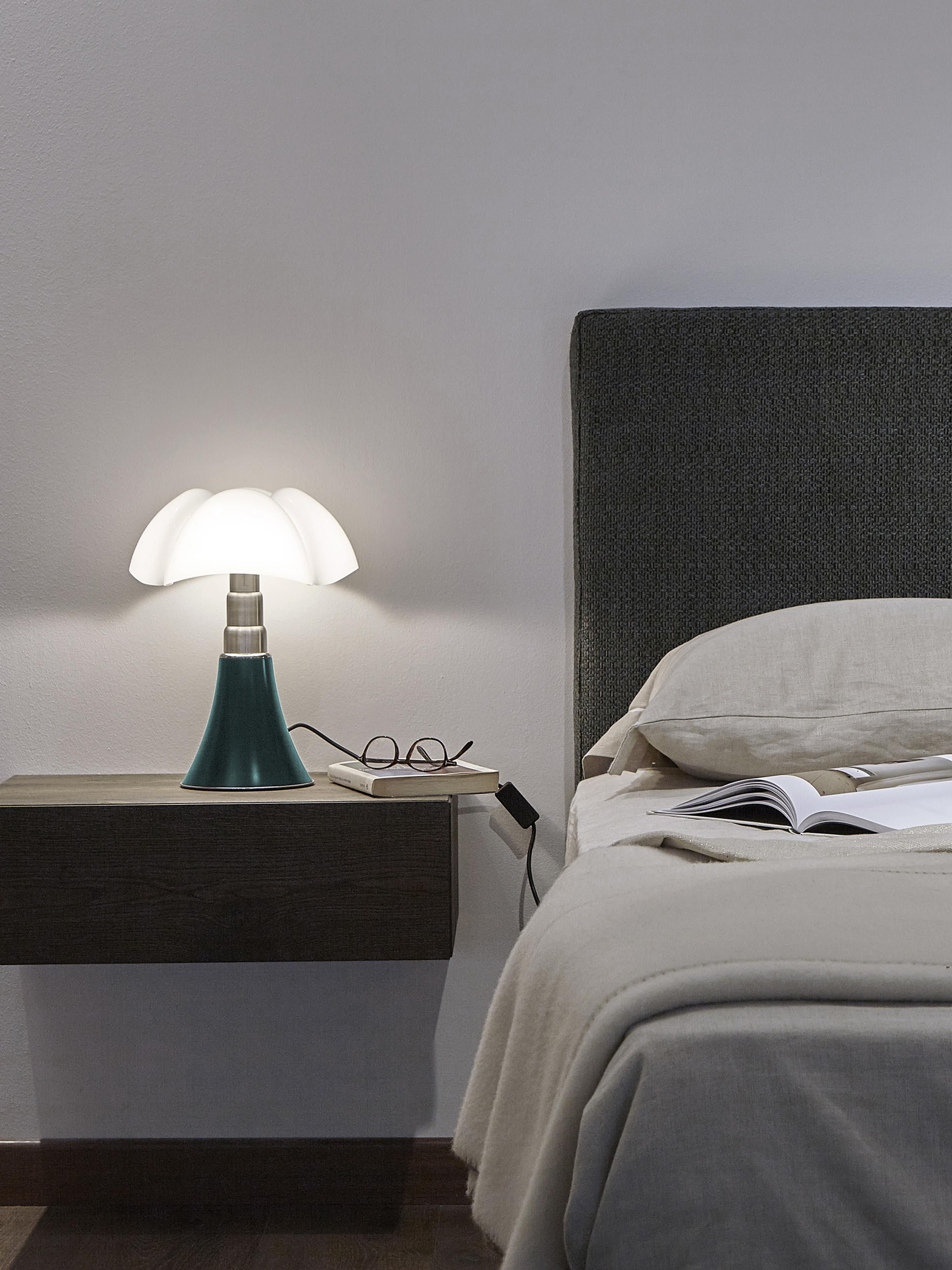 Dimmbare LED-Tischlampe Pipistrello