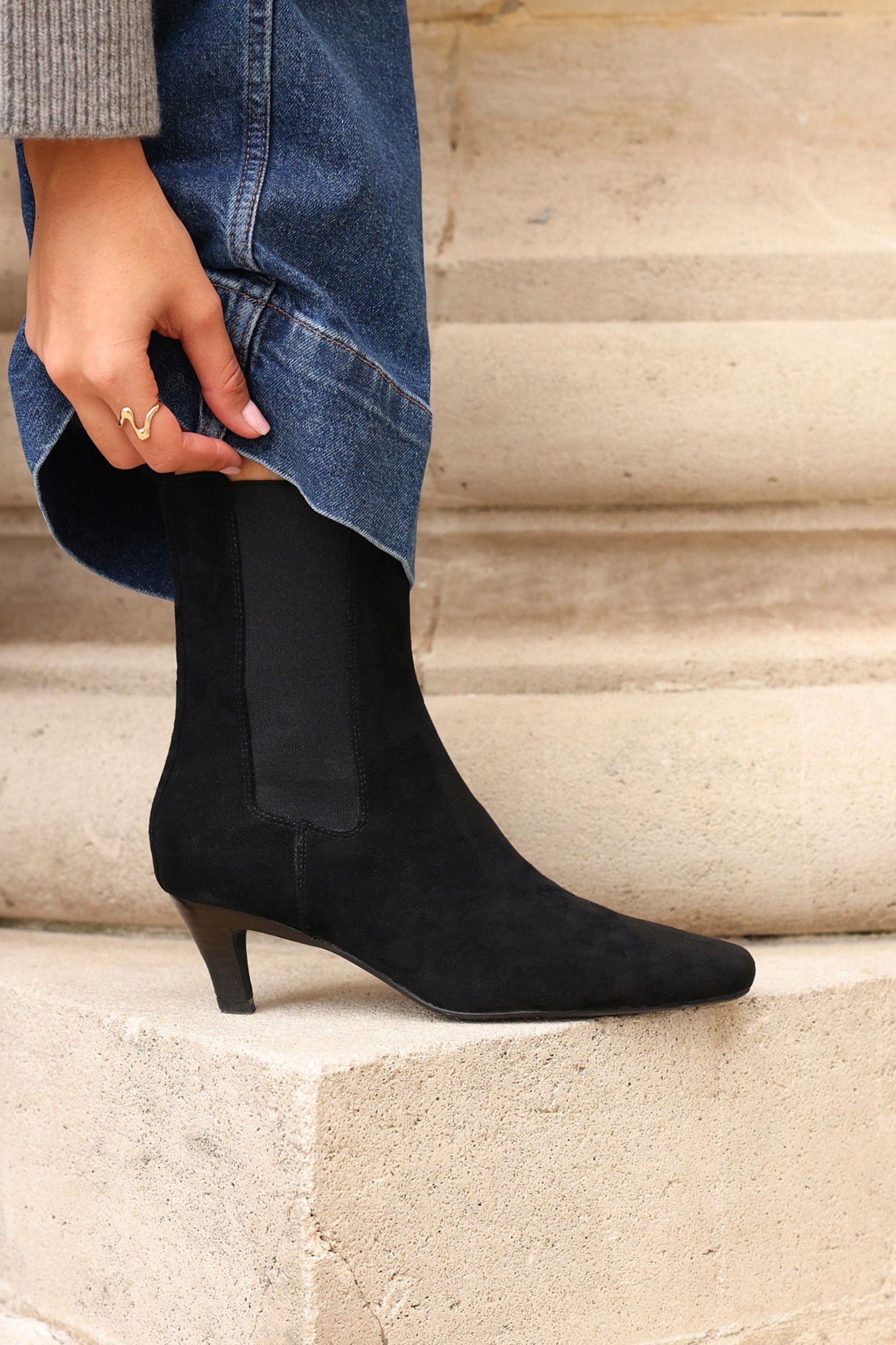 Linzi Ritual Black Faux Suede Kitten Heel Chelsea Boot