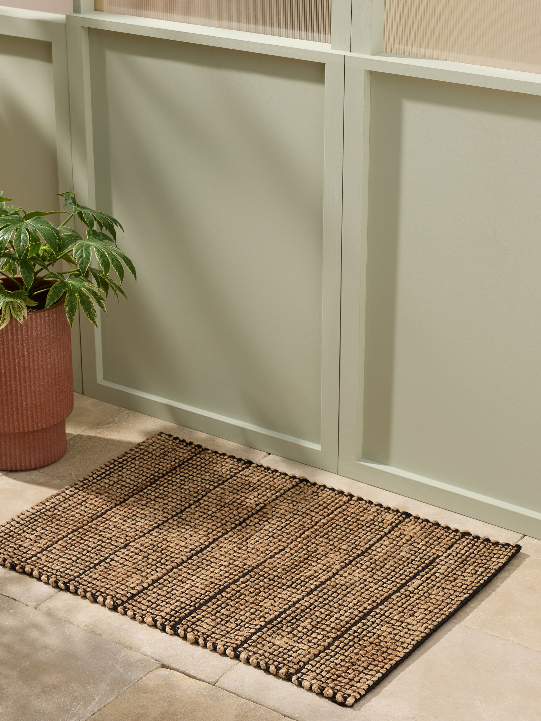 Hurley Woven Jute Doormat in Black