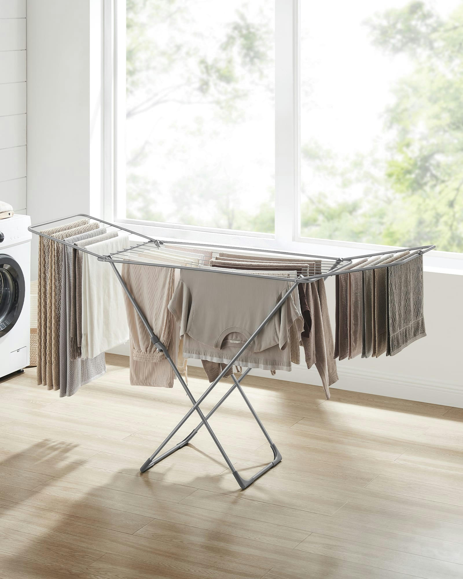- Étendoir à linge pliable en acier gris
