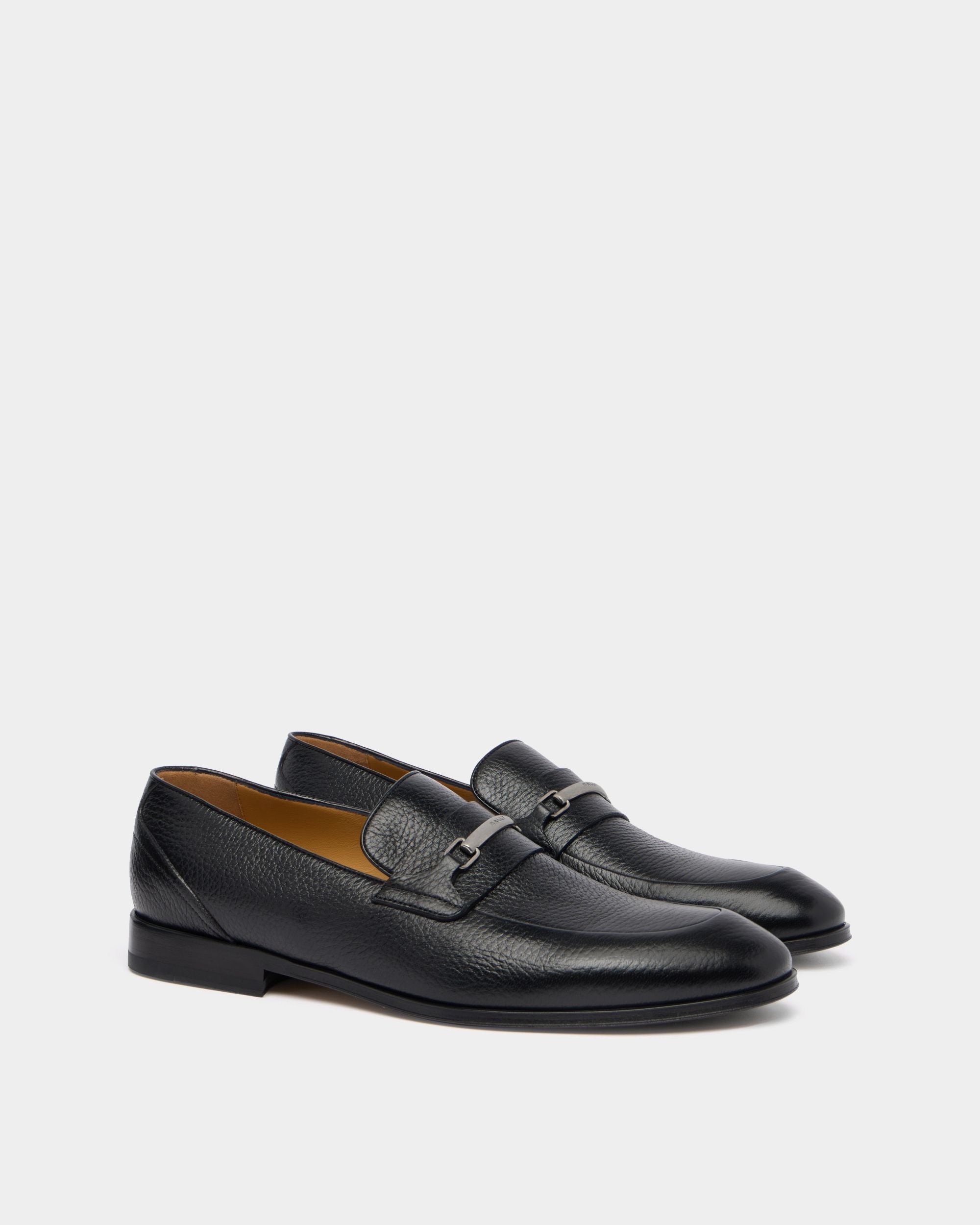 Regent Loafer aus schwarzem genarbtem Leder