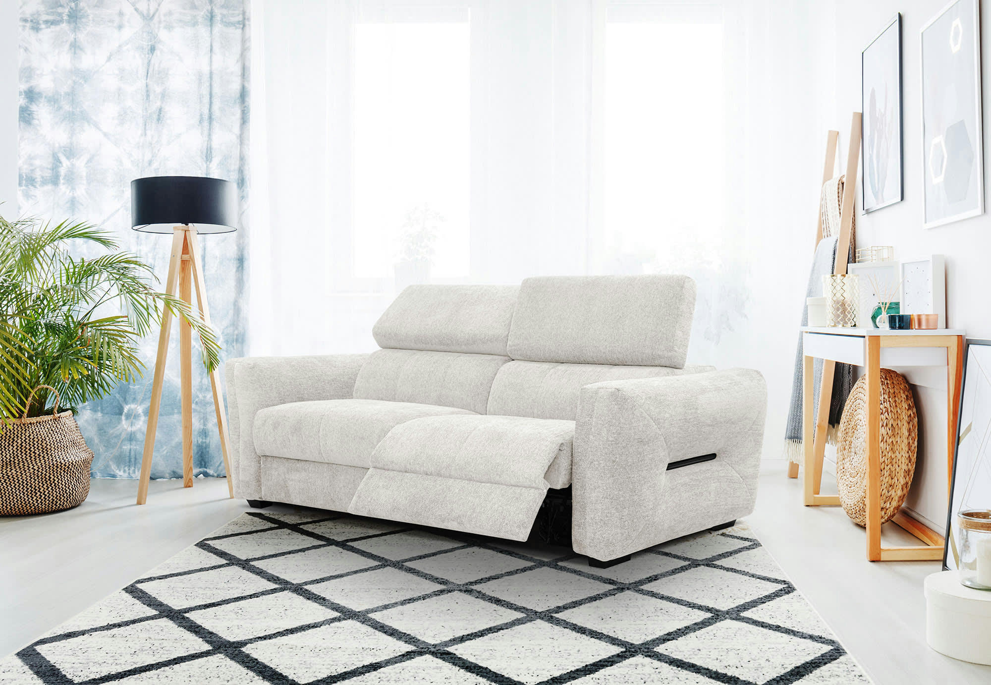 CALVERA - Canapé droit 3 places avec une relax électrique cote droit tissu écru