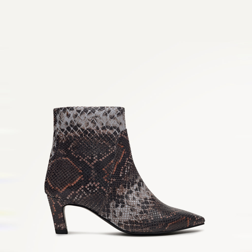 Montpellier Parade Clean Curve Heel Boot - RQE11201