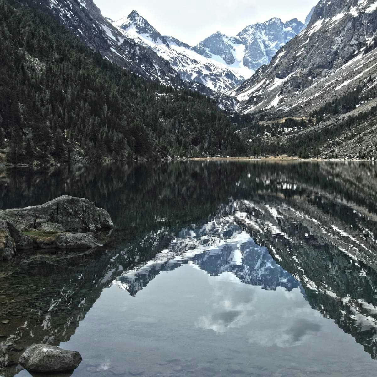 MONTAGNE - Tableau sur toile lac de Gaube 65x65 cm