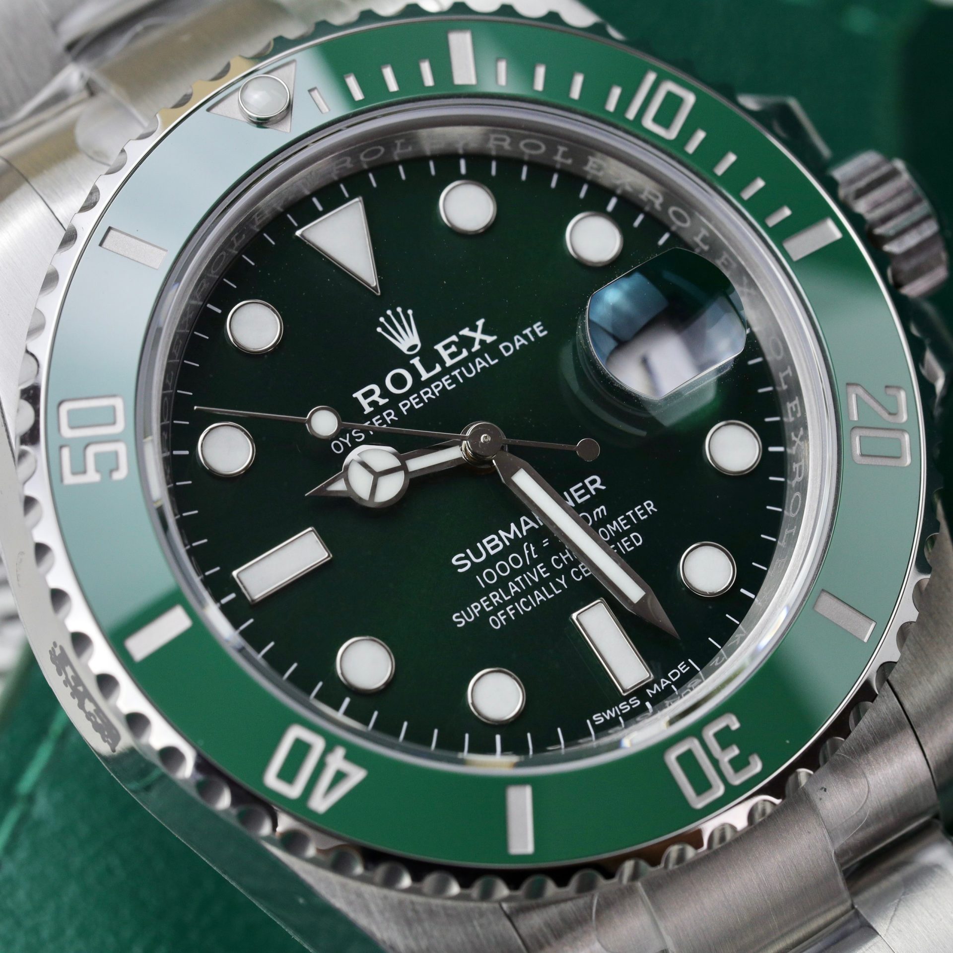 Rolex Submariner 116610LV Hulk 904L Steel Green Dial 40mm Oyster Super Clone