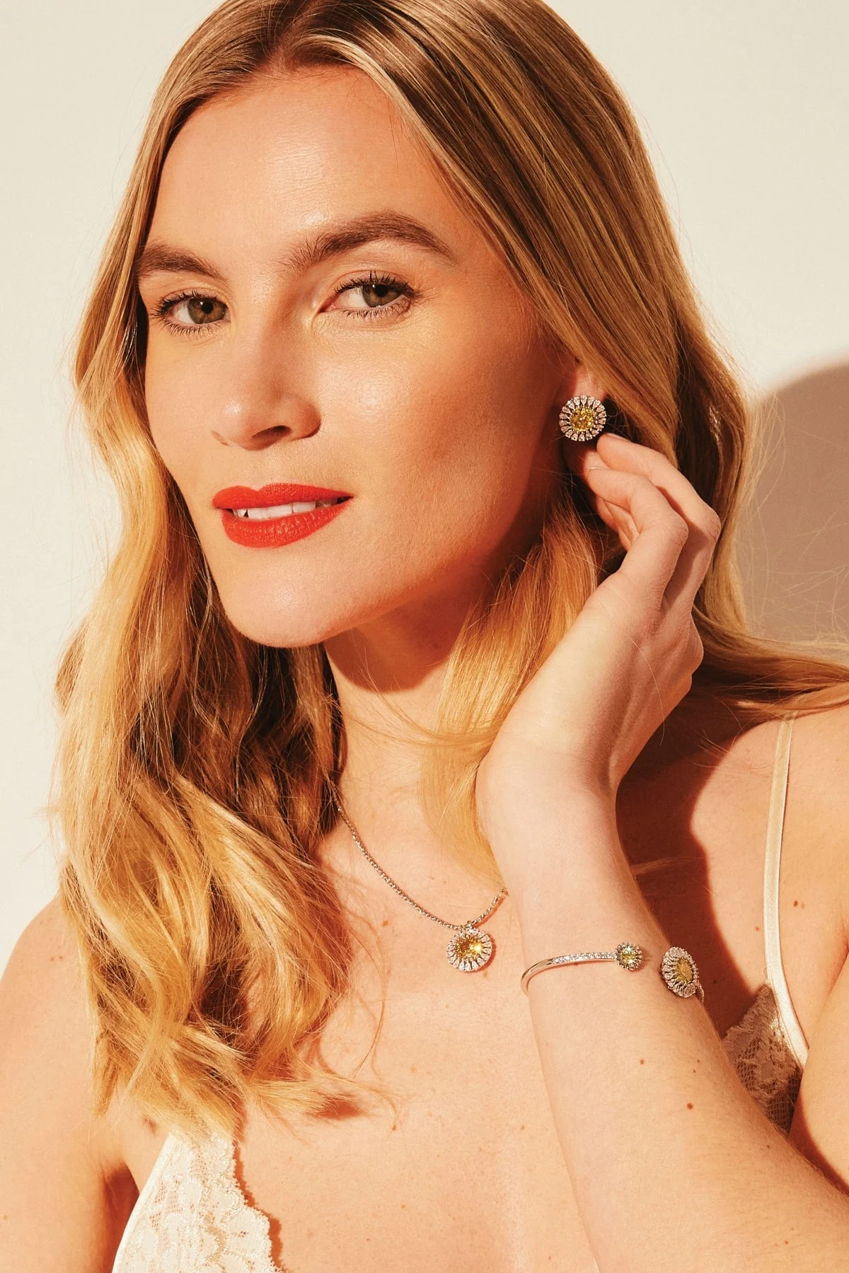 Classic Vintage Style Pendant Necklace