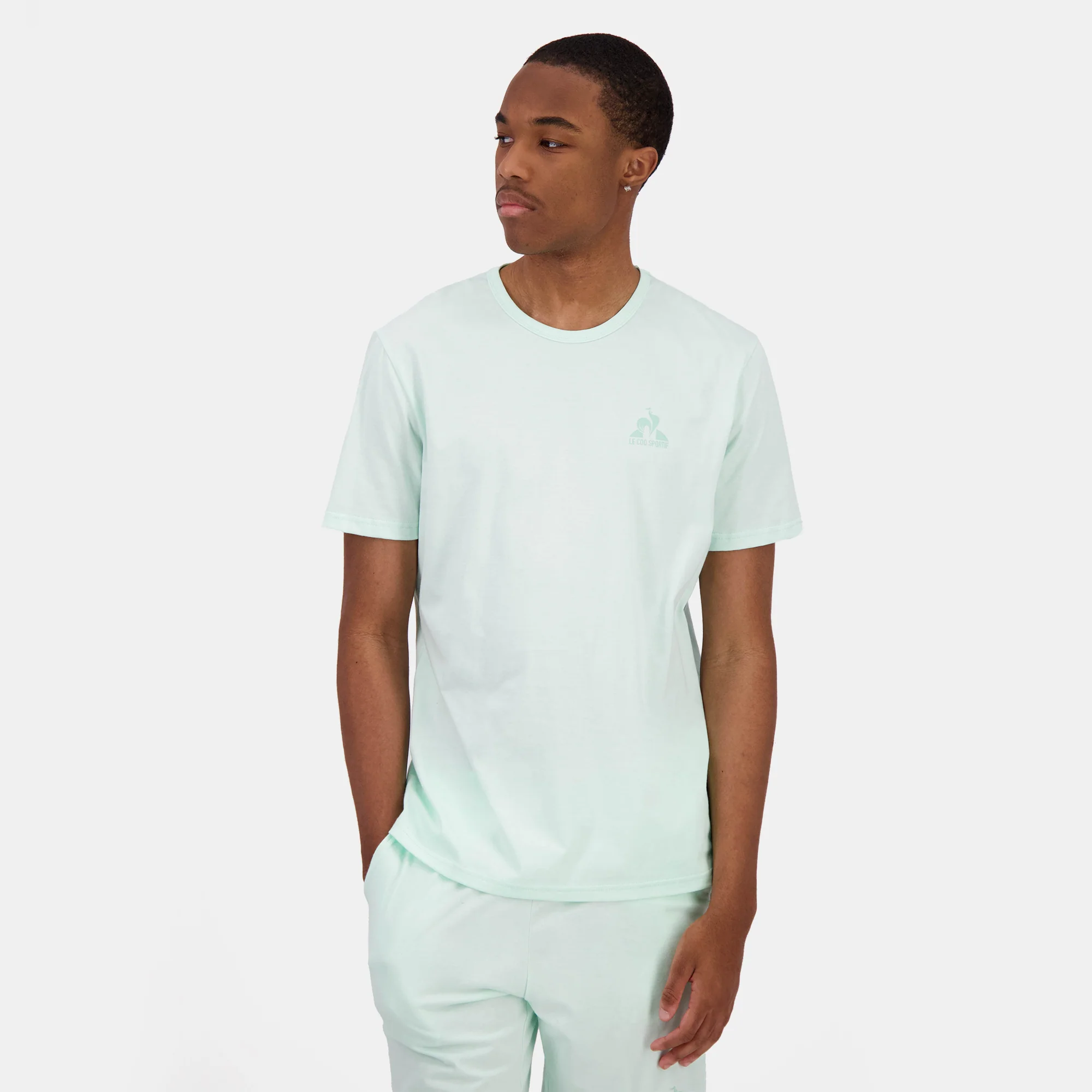 T-shirt Essentiel en jersey de coton avec logo ton sur ton