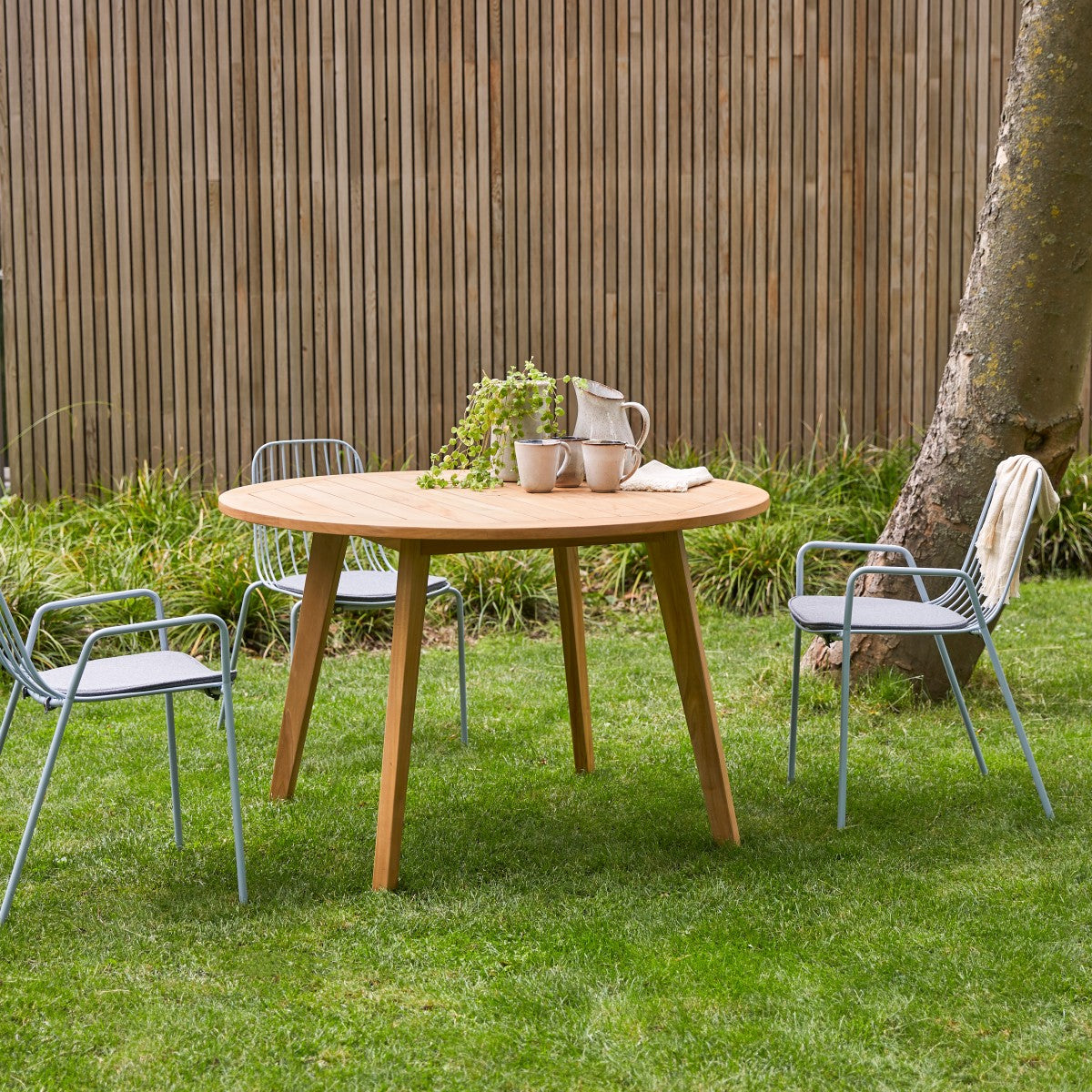 Tikamoon - Mila - Tuintafel van massief teakhout voor 6 personen.